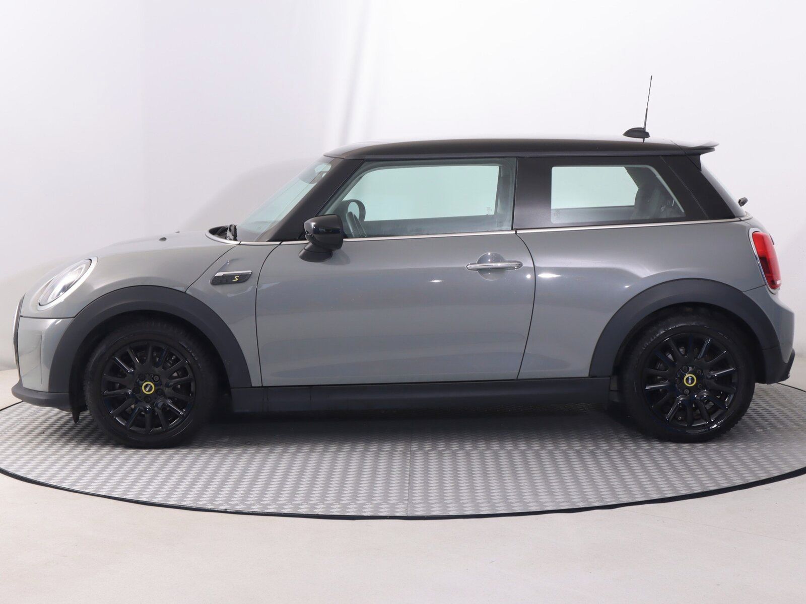 Mini, Cooper SE 32 kWh, SoH 96% - fotka 3