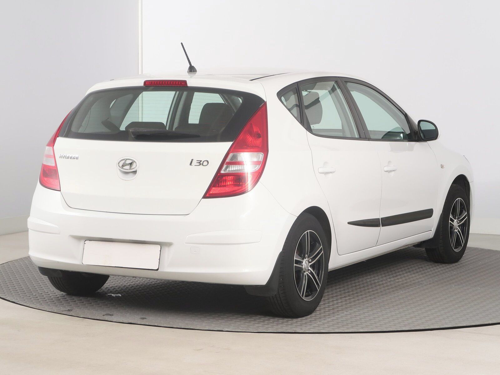 Hyundai i30, 1.4 CVVT, po STK - fotka 5