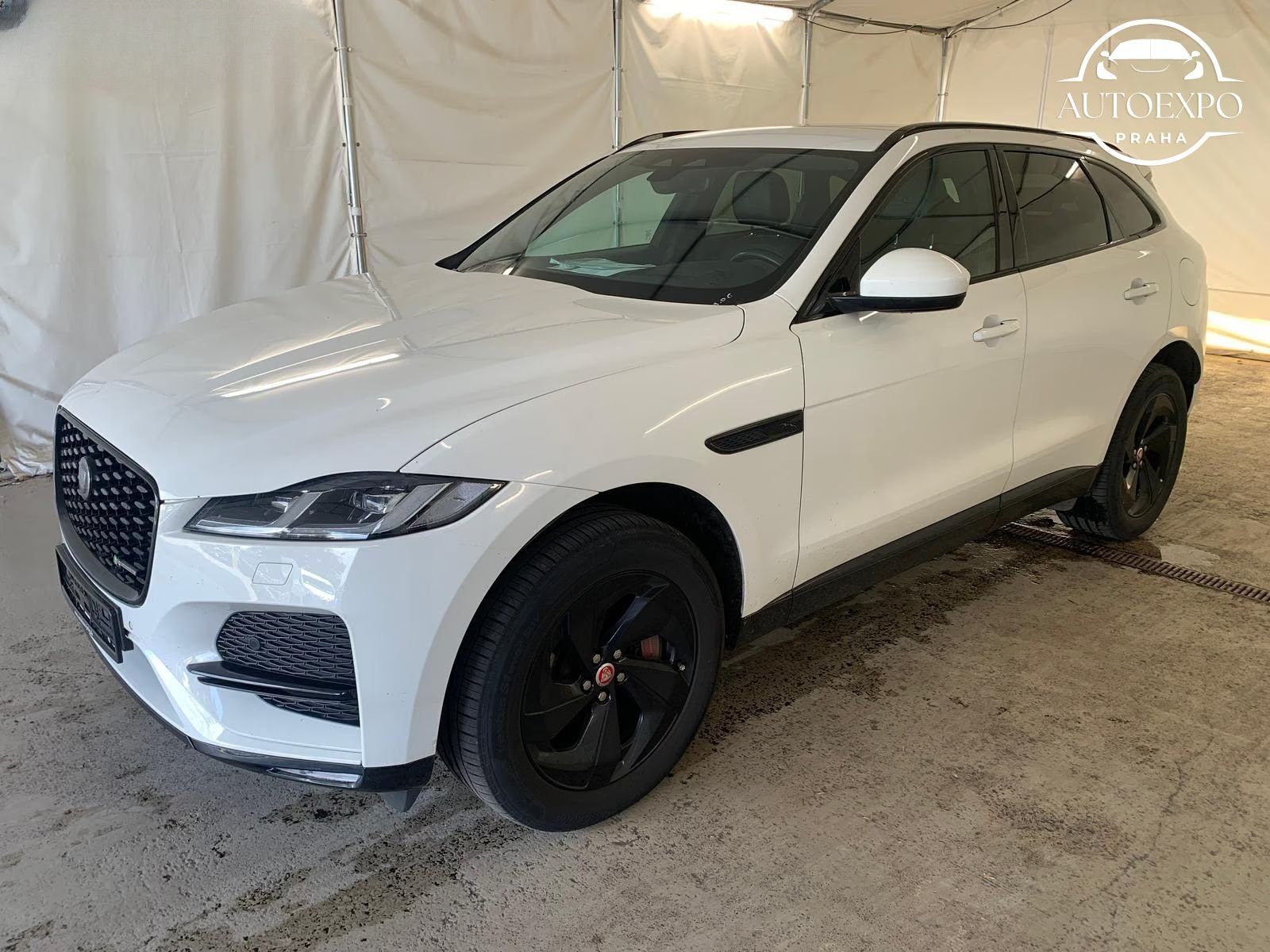 Jaguar F-Pace, P400e AWD Plug-In BlackPack