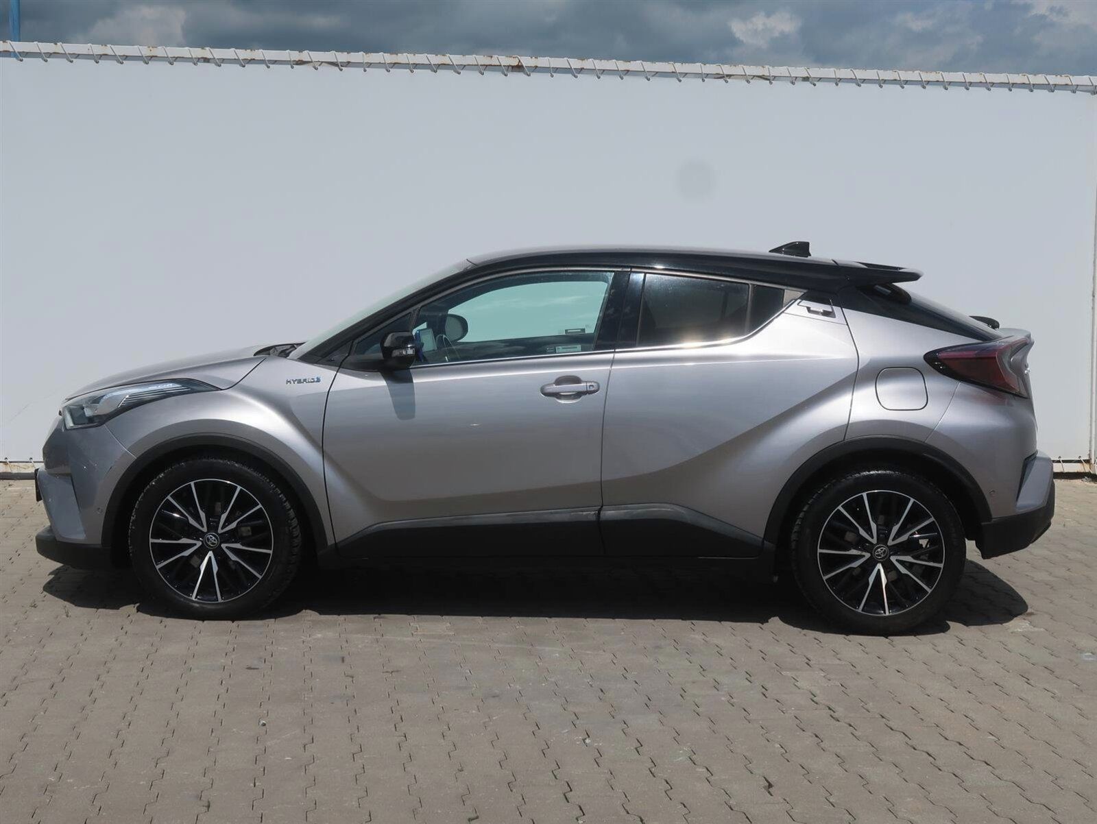 Toyota C-HR, 1.8 Hybrid, Automat - fotka 3
