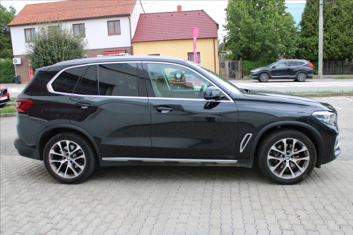 BMW X5, 3,0 xDrive 40i CZ DPH - fotka 3