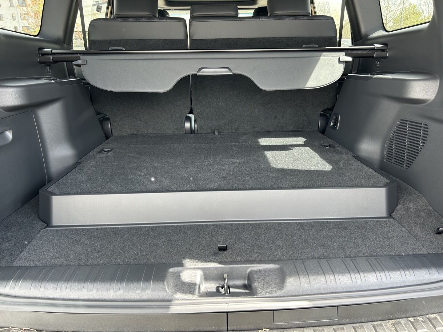 Toyota Land Cruiser, 2,8L MHEV 8AT 4x4 Executive - fotka 6