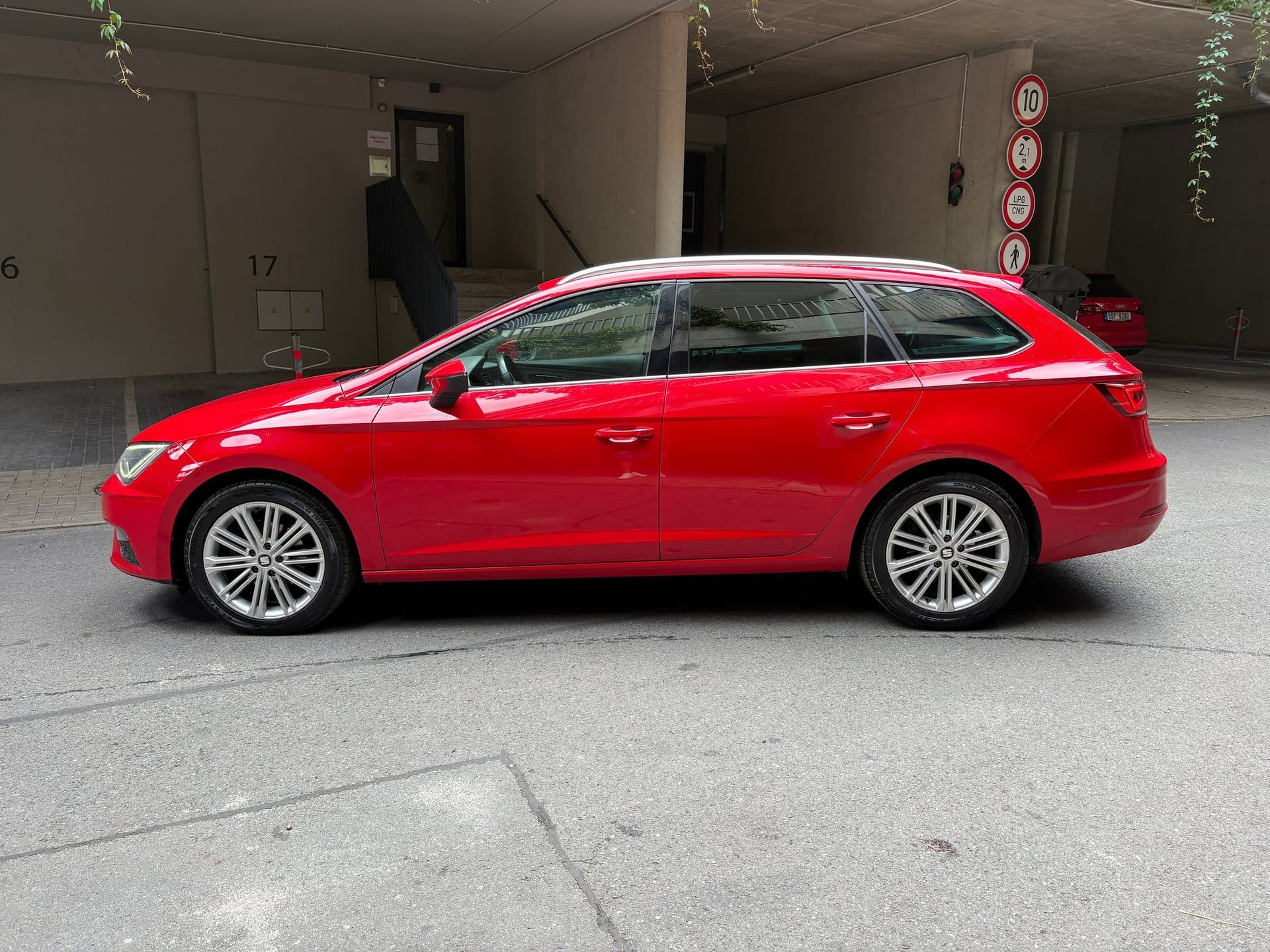 Seat Leon, ST 1.0 TSI/servis/ČR-2.majitel - fotka 4