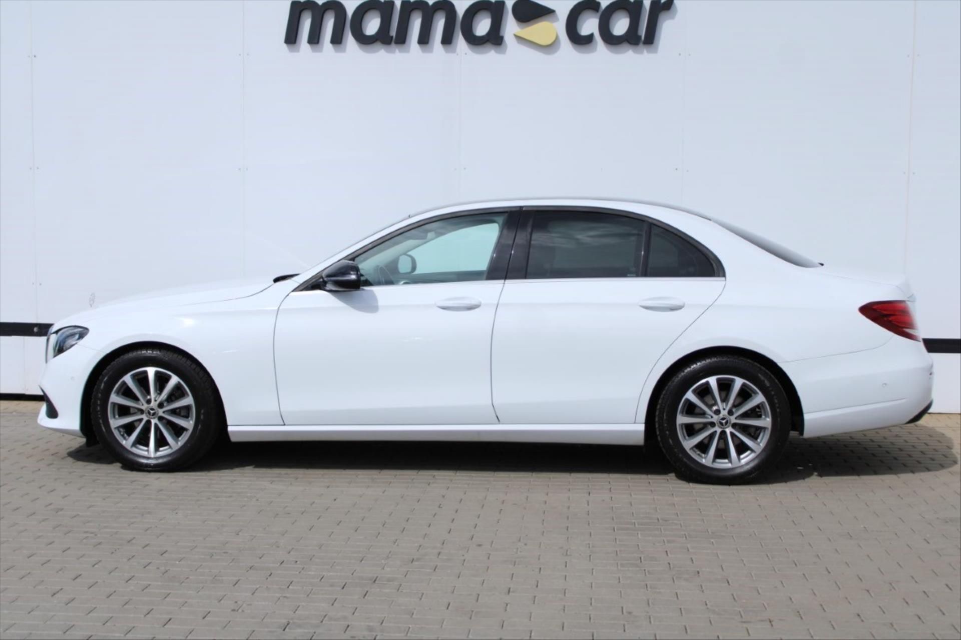 Mercedes-Benz Třídy E, 200d 118kW - fotka 4