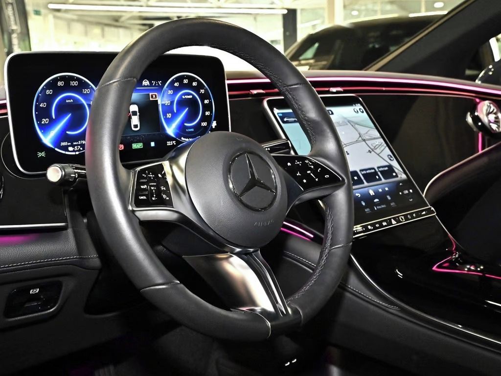 Mercedes-Benz EQE, 300 Edition Electric Art*Kůže* - fotka 3