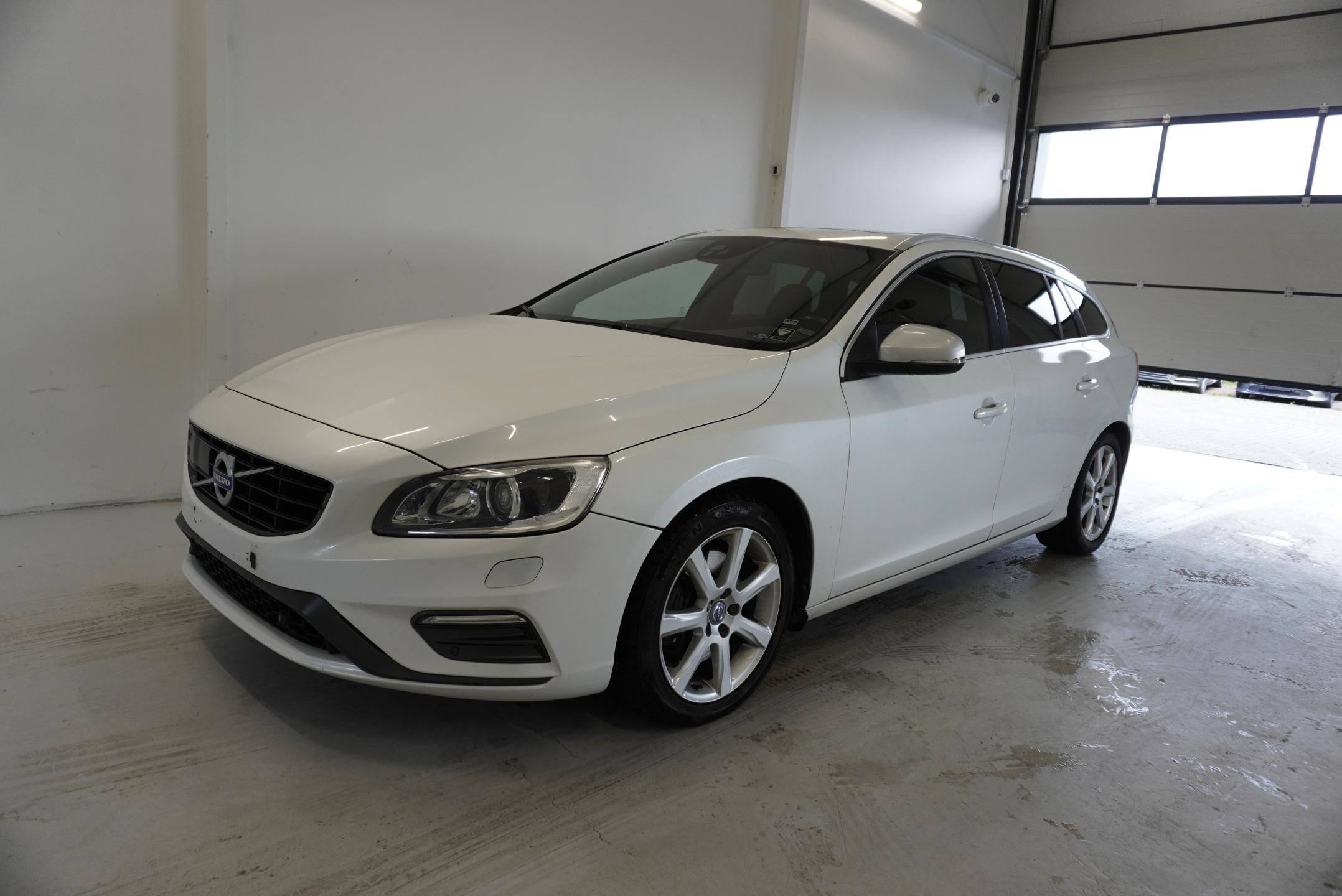 Volvo V60, 2.0 T6  AWD R-DESIGN AUTOMAT