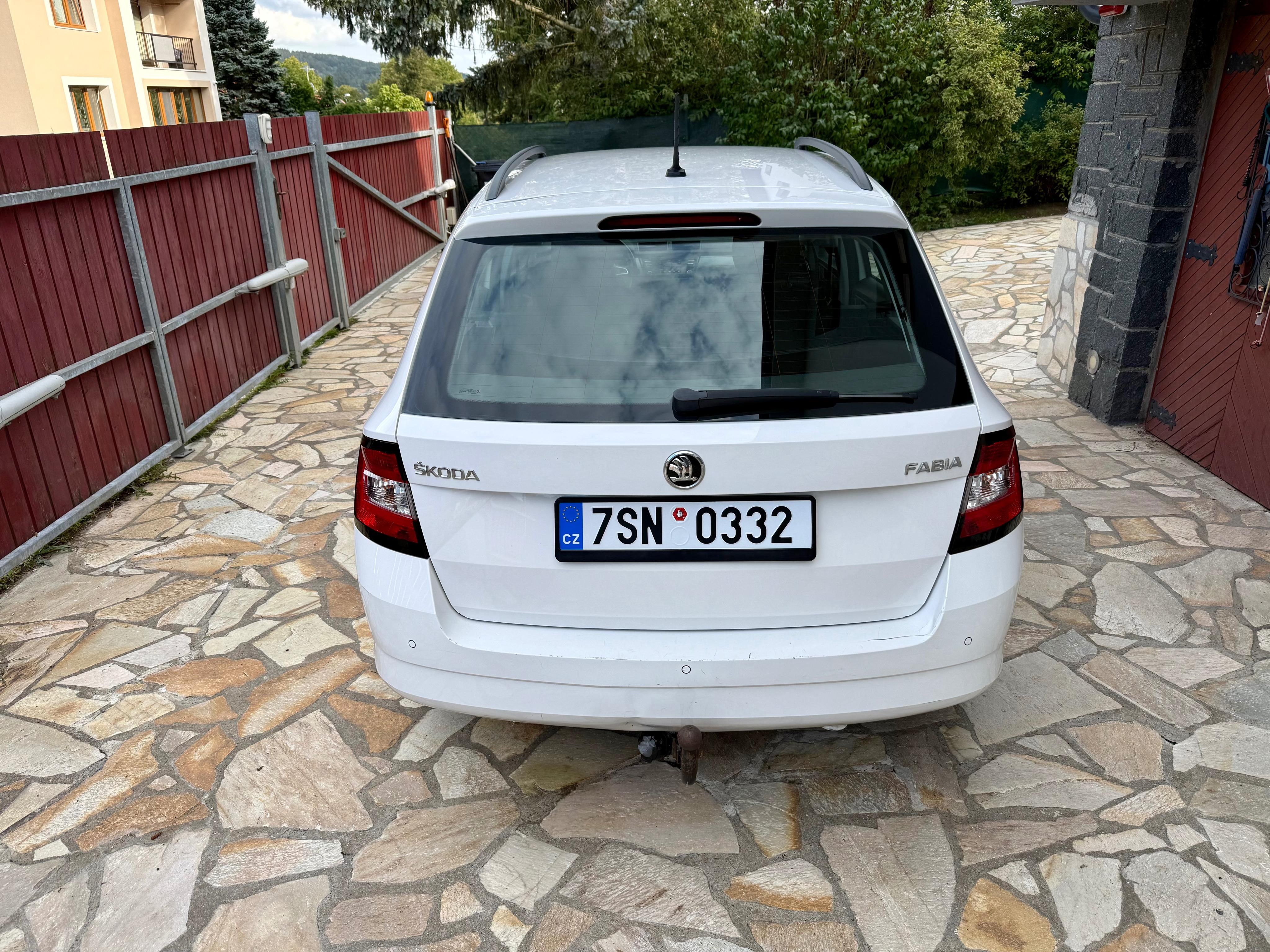 Škoda Fabia, 1.0 TSI 81KW  STYLE DIG KLIMA - fotka 5