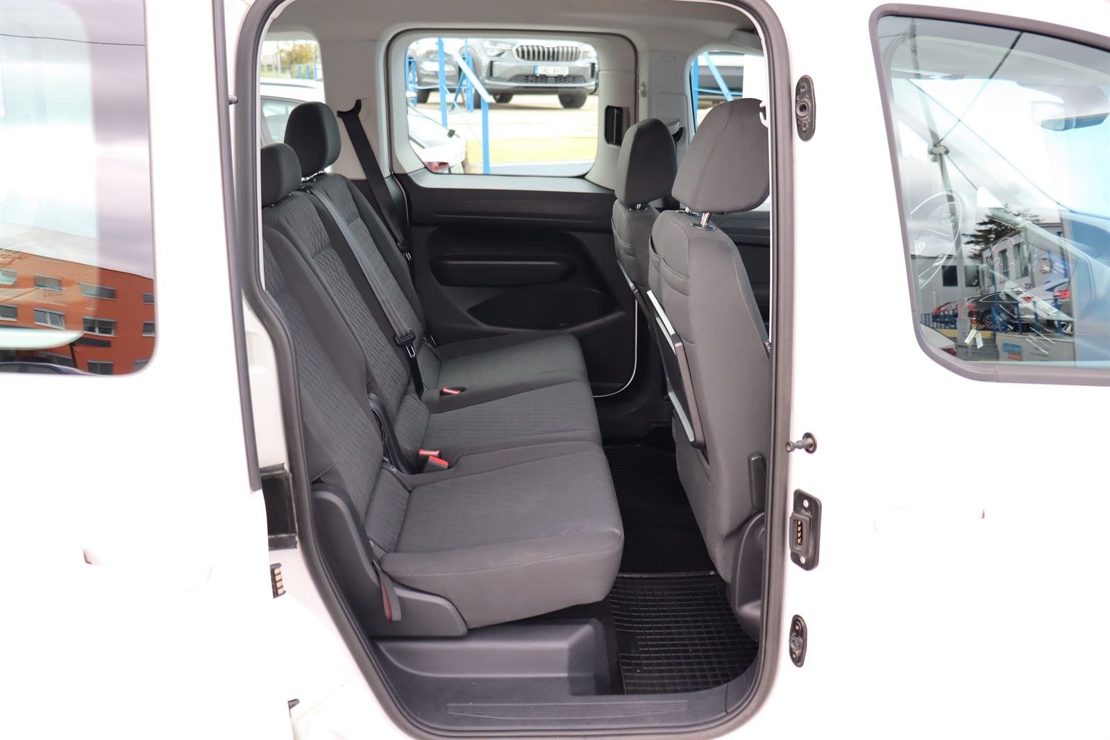 Volkswagen Caddy, 2.0 TDI Life - fotka 6
