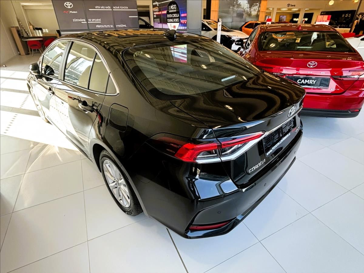 Toyota Corolla, 1,8   SD Comfort Tech HEV - fotka 5