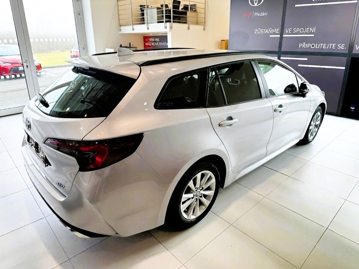 Toyota Corolla, 1,8   TS Comfort HEV - fotka 6