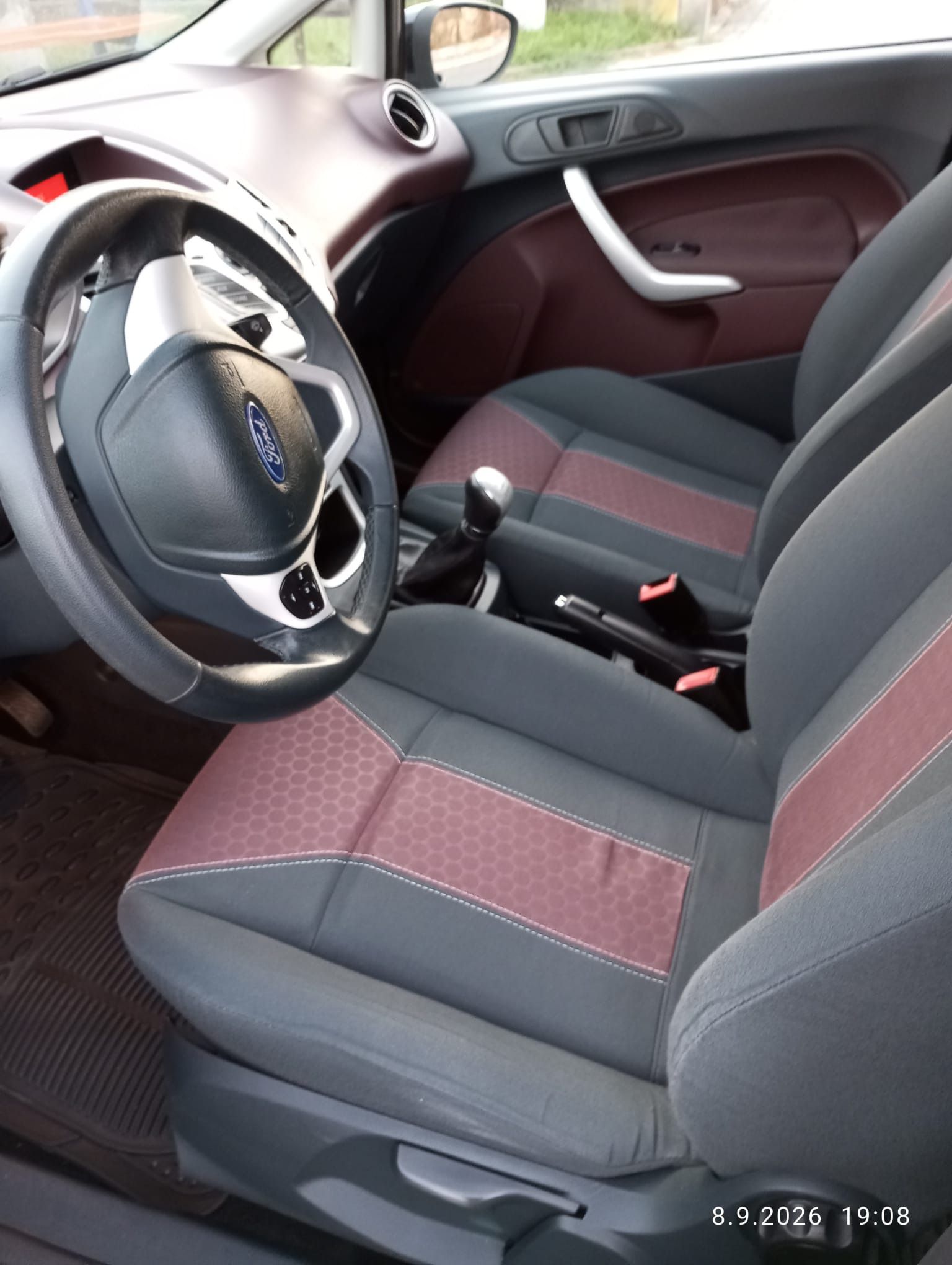 Ford Fiesta - fotka 6