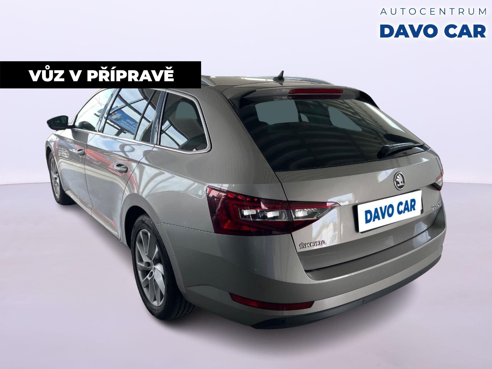 Škoda Superb, 2.0 TDI 110kW Style Bi-Xenon - fotka 4