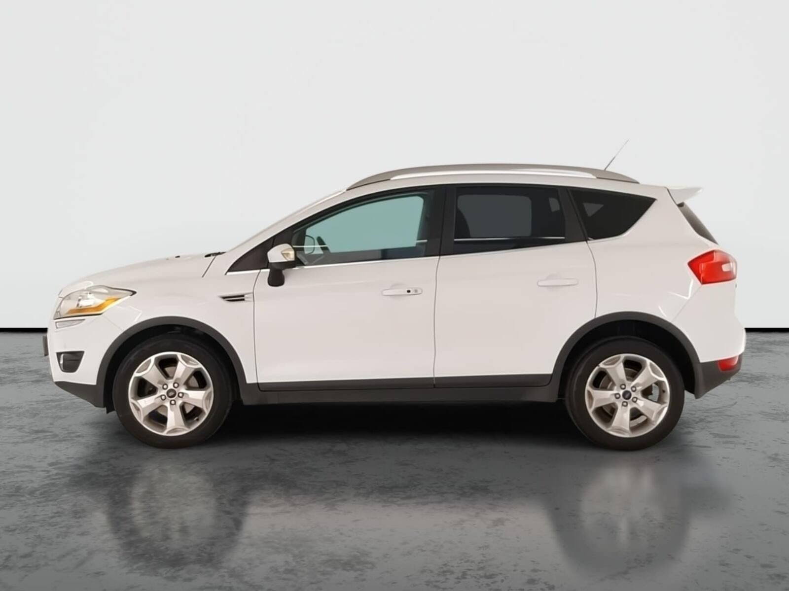 Ford Kuga, 2.0 TDCi, Titanium, 4X4 - fotka 3