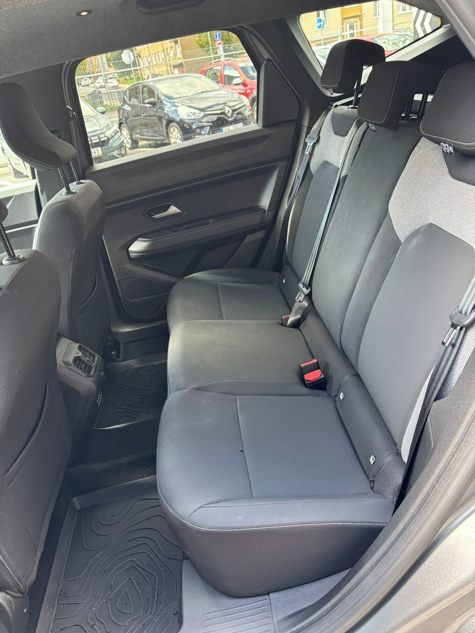 Dacia Bigster, Journey full hybrid 155 - fotka 6