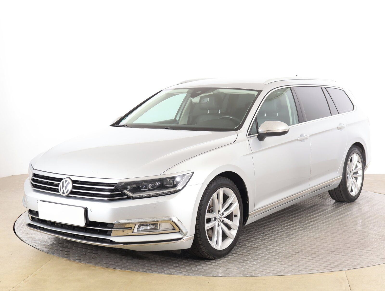 Volkswagen Passat, 2.0 TDI, Highline, Automat - fotka 2