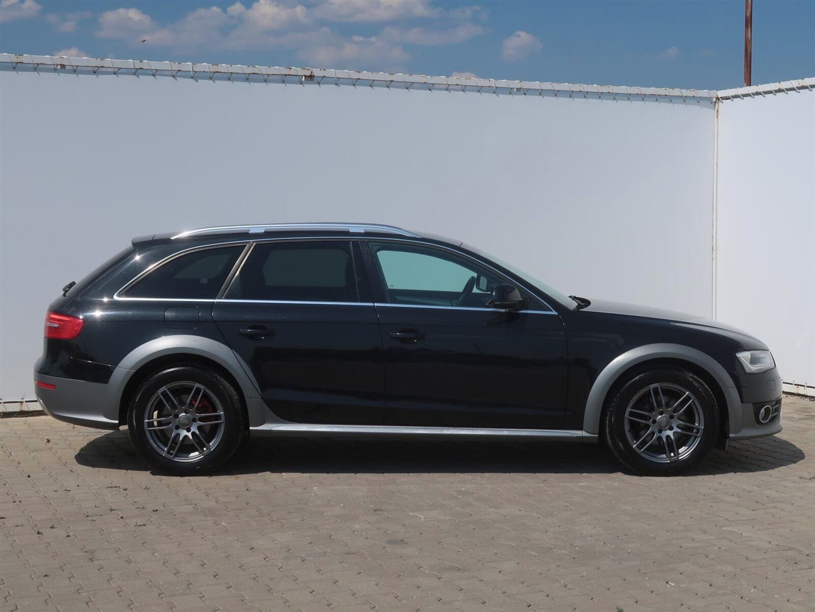 Audi A4 allroad, 2.0 TDI, 4X4, Automat - fotka 6