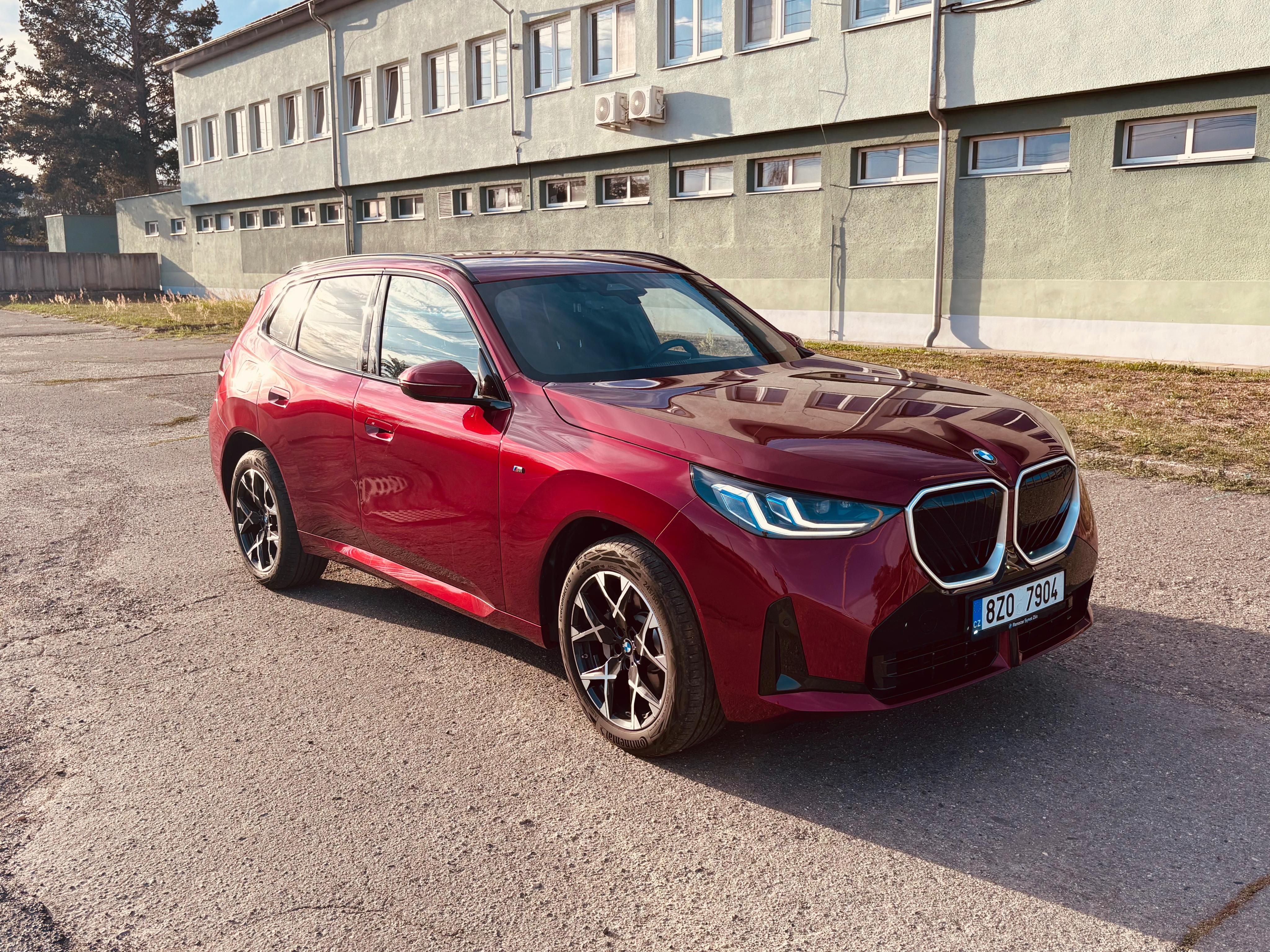 BMW X3, 40d M Sport - fotka 2