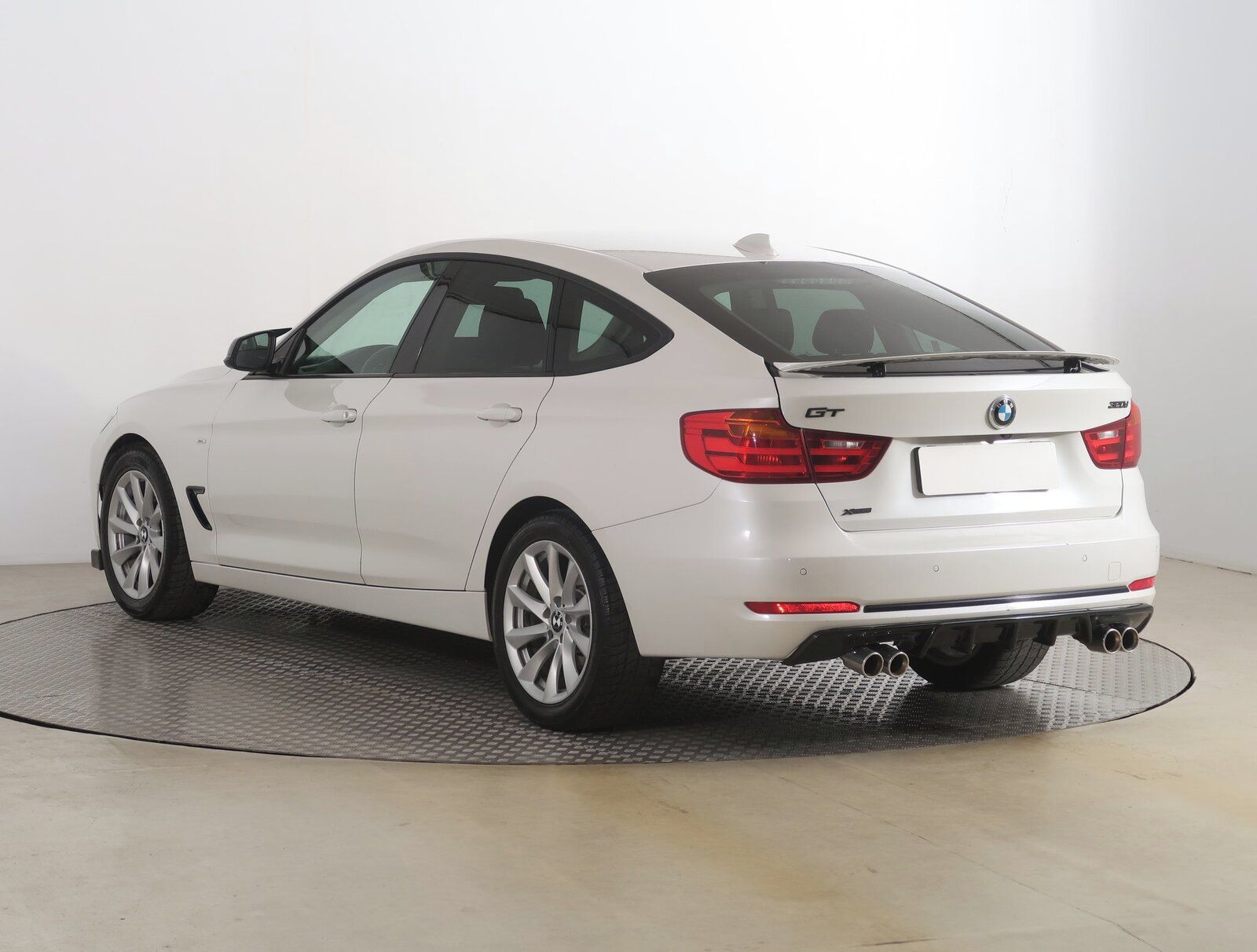 BMW Řada 3, 320d xDrive GT, 4X4, Automat - fotka 4