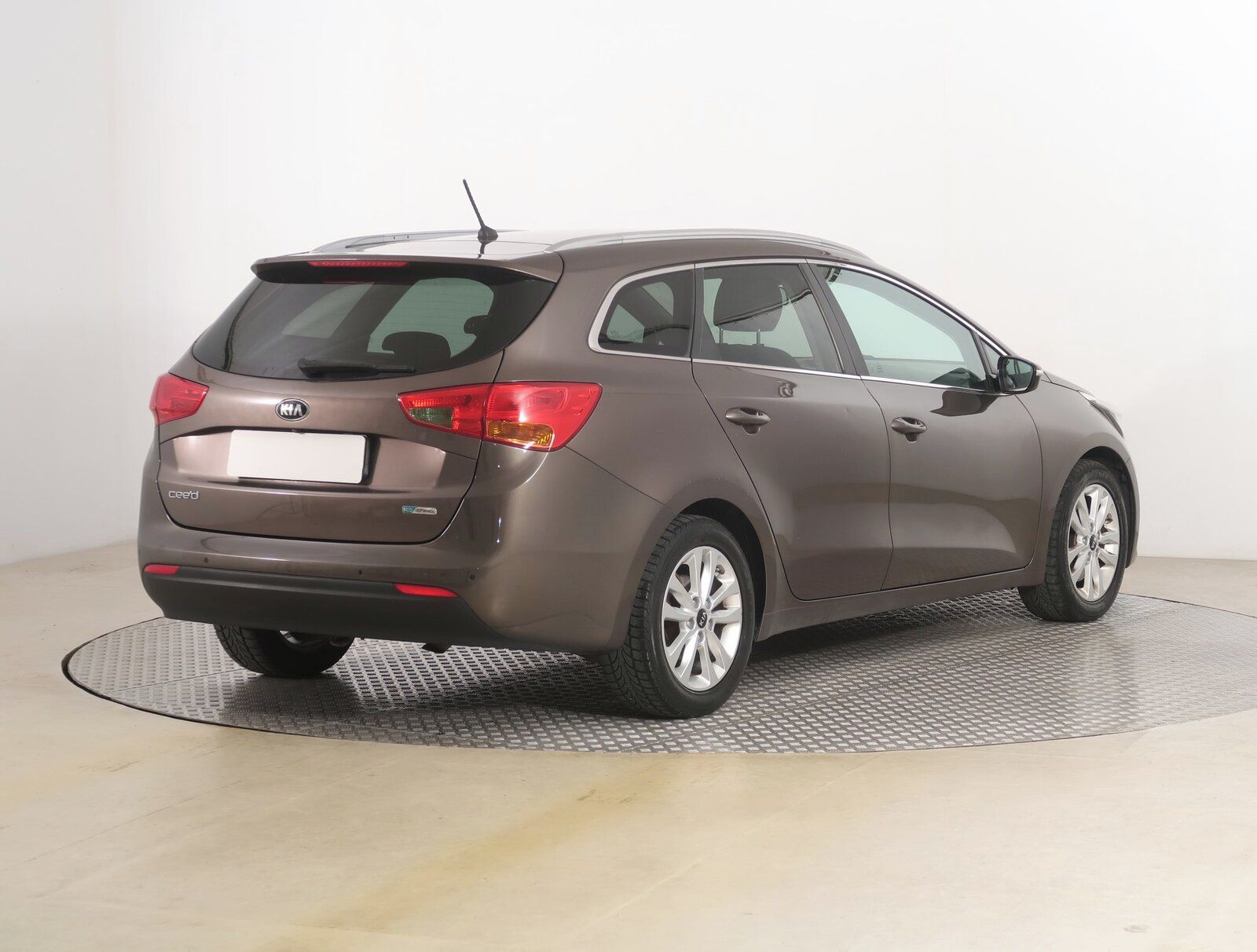 Kia Cee´d, 1.0 T-GDI, Serv.kniha - fotka 5