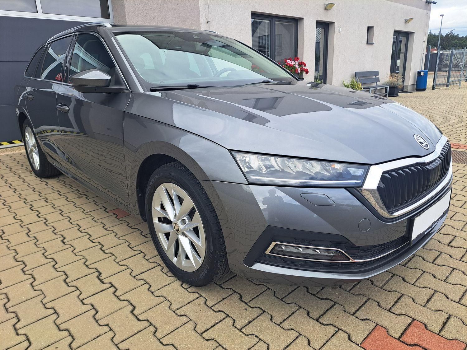 Škoda Octavia, 1.0 TSI Business Plus, ZÁRUKA - fotka 2