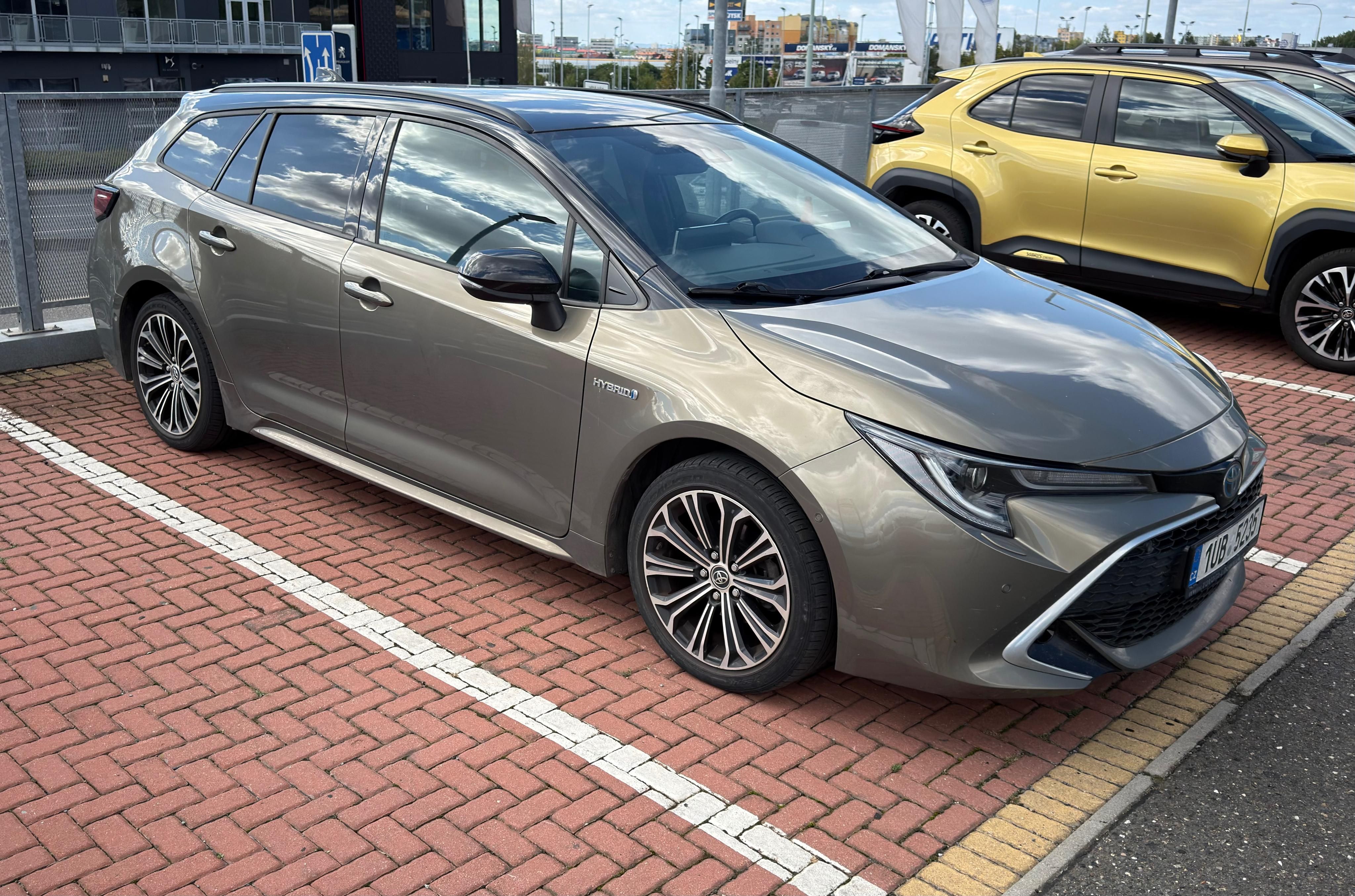 Toyota Corolla, 1.8 Hybrid Kompletní historie