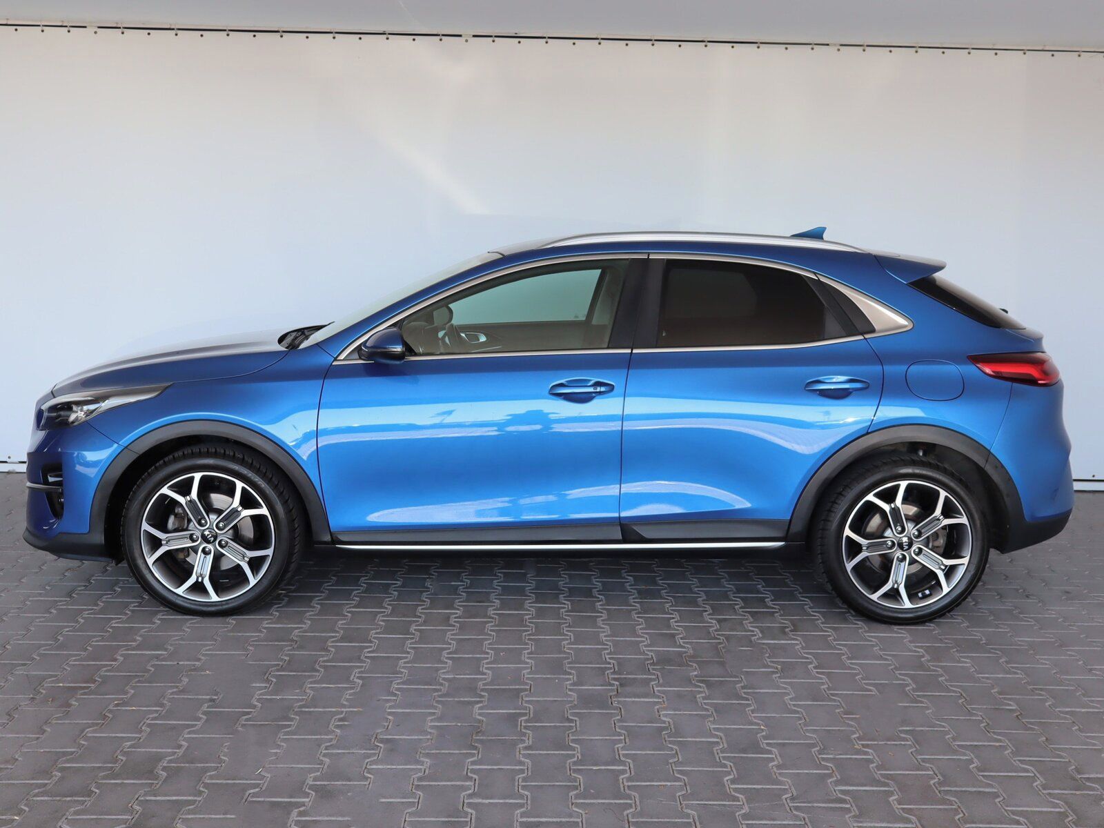 Kia XCee´d, 1.4 T-GDI, Automat, Serv.kniha - fotka 3