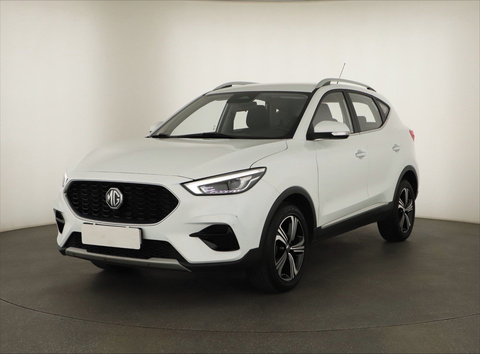 MG ZS, 1.5, Essential Plus, ČR,1.maj - fotka 3