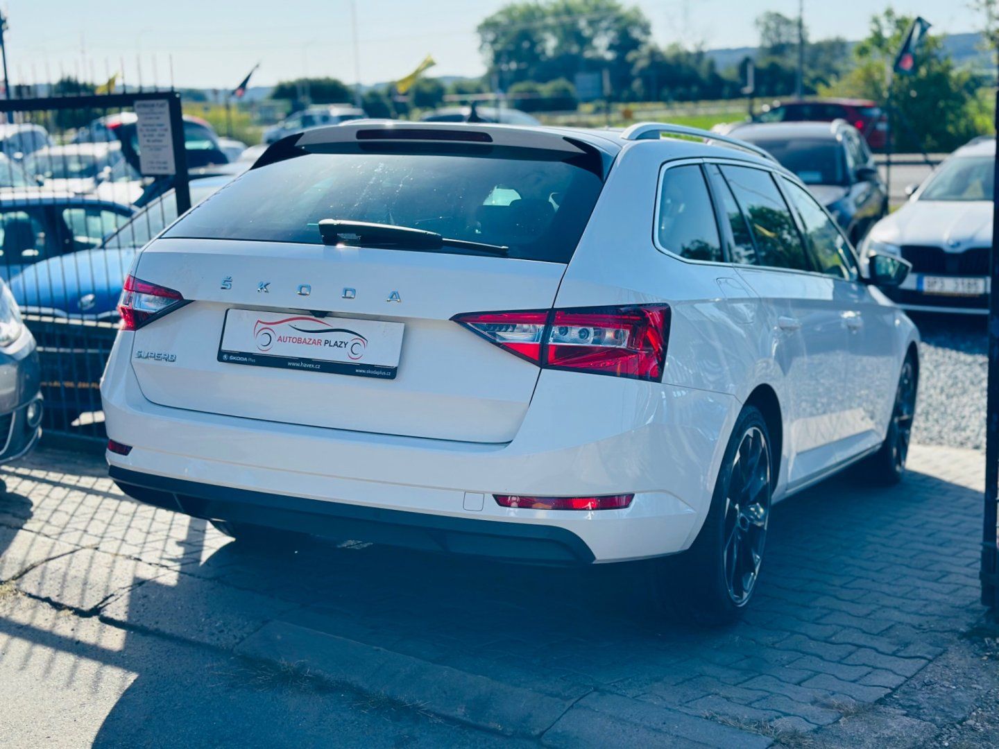 Škoda Superb, 2.0TDi KAMERA,ACC,WEBASTO - fotka 6