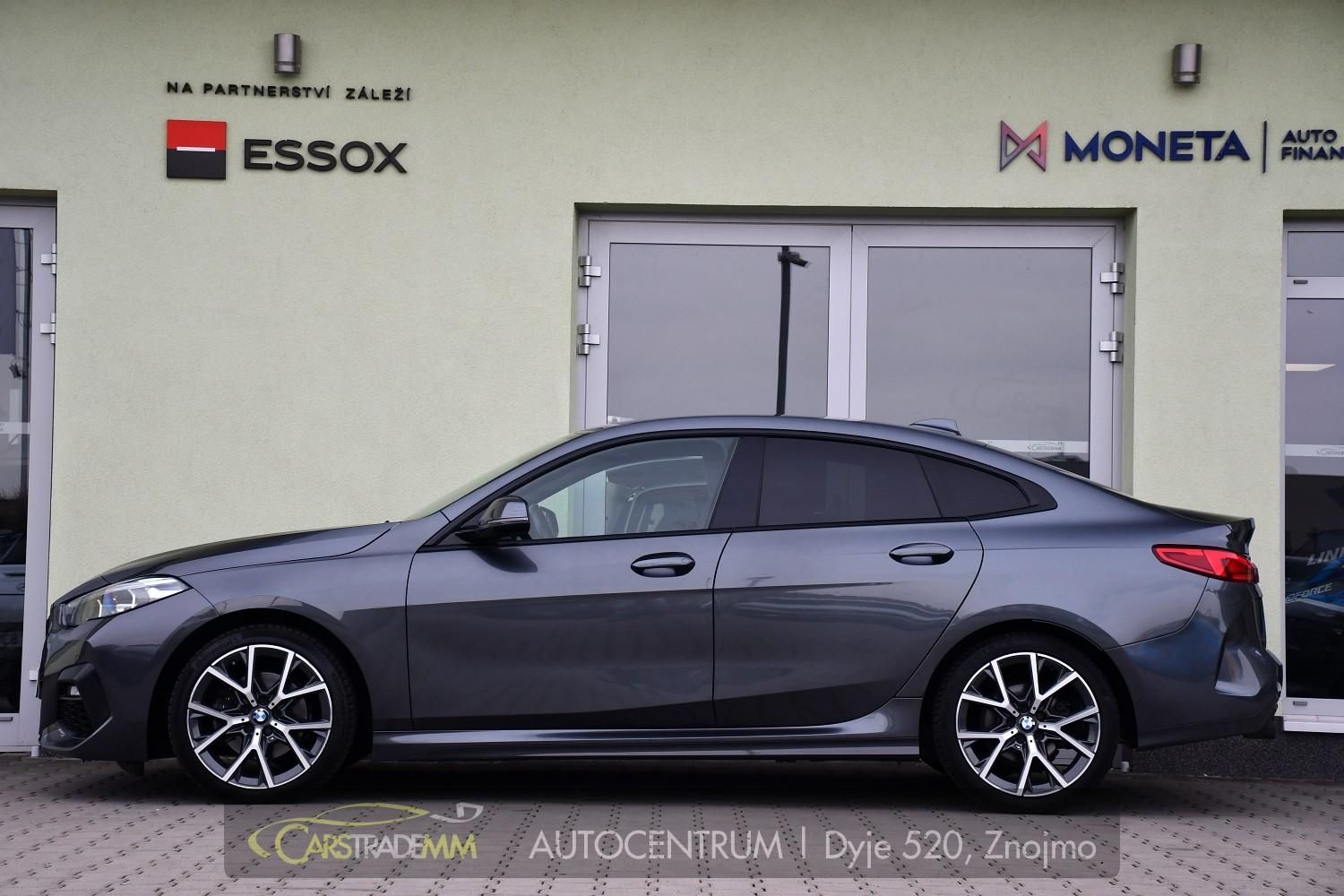 BMW Řada 2, 218d M-SPORT 1M ČR HUD - fotka 2
