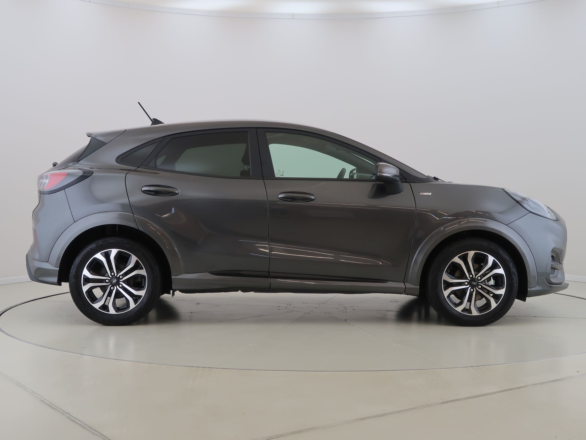 Ford Puma, 1.0EcoBoost,92kW,1Maj,ST-Line - fotka 4