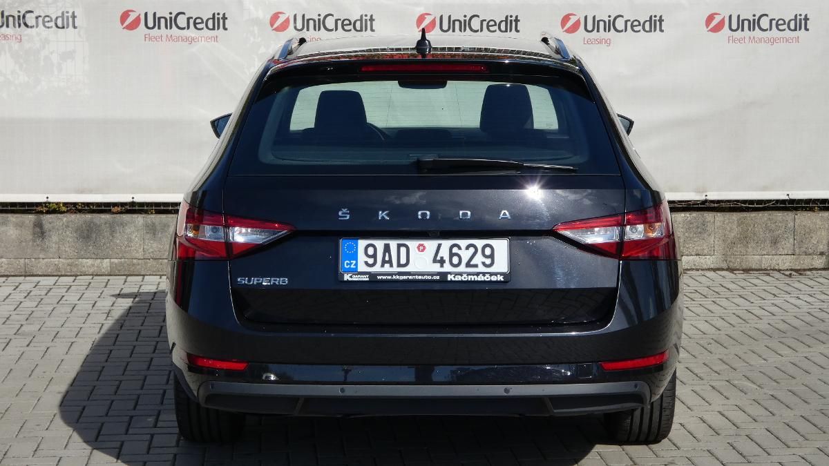 Škoda Superb, Combi 2,0 TDI DSG Style - fotka 4