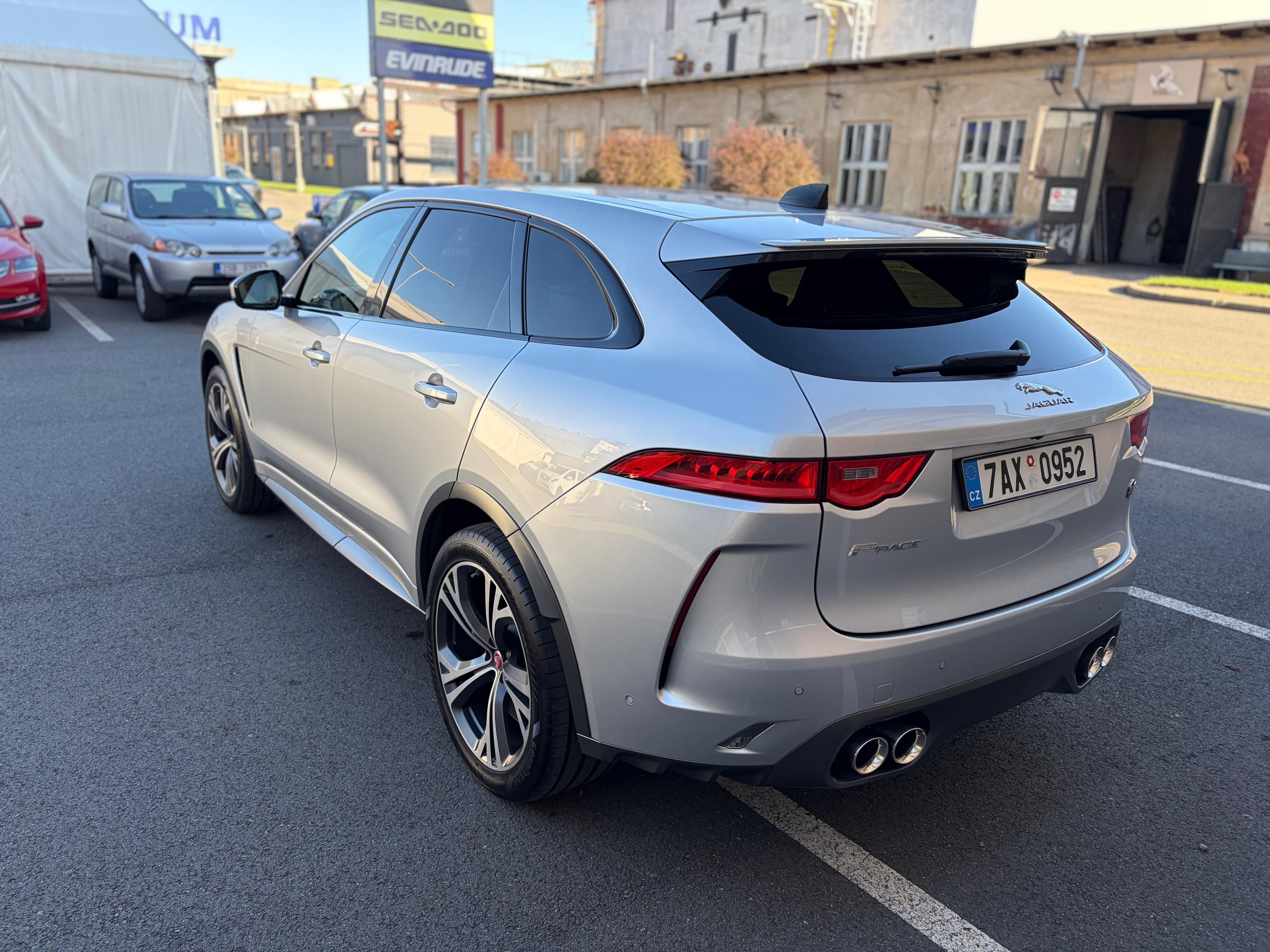 Jaguar F-Pace, SVR 5.0 V8 | 405 kW | 550 k - fotka 6