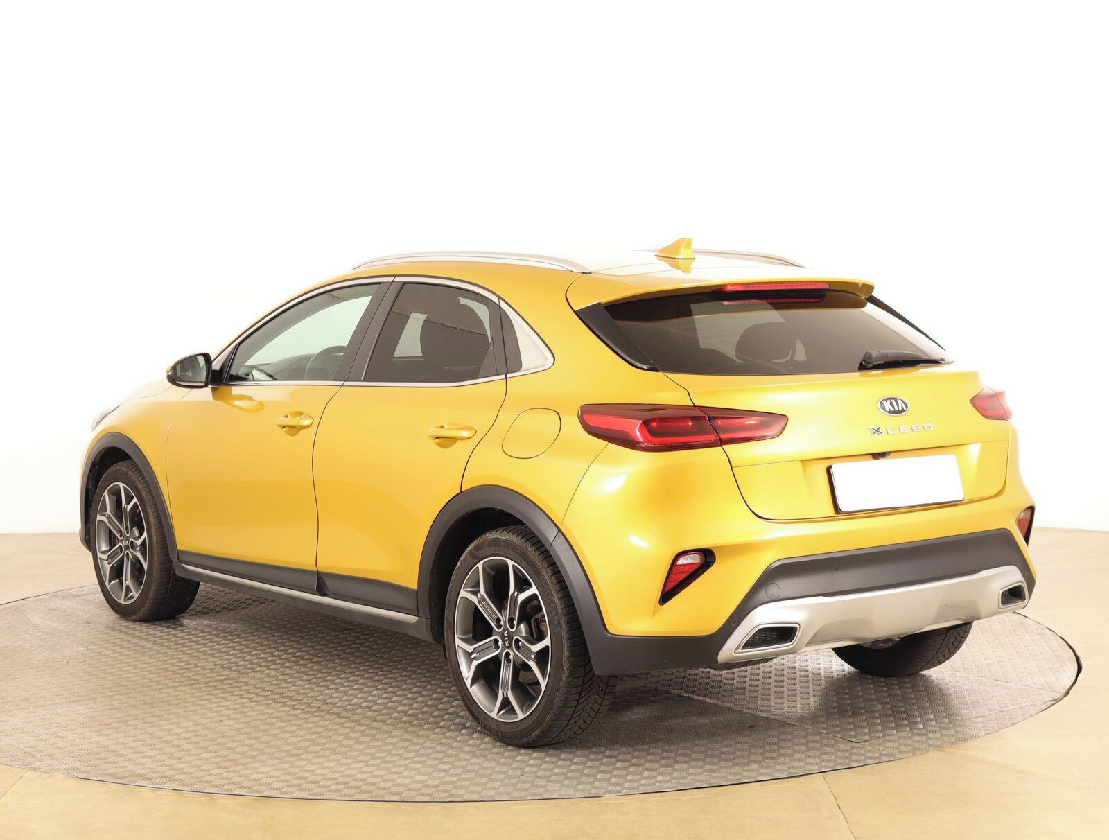 Kia XCee´d, 1.6 CRDi, Gold, Automat - fotka 4