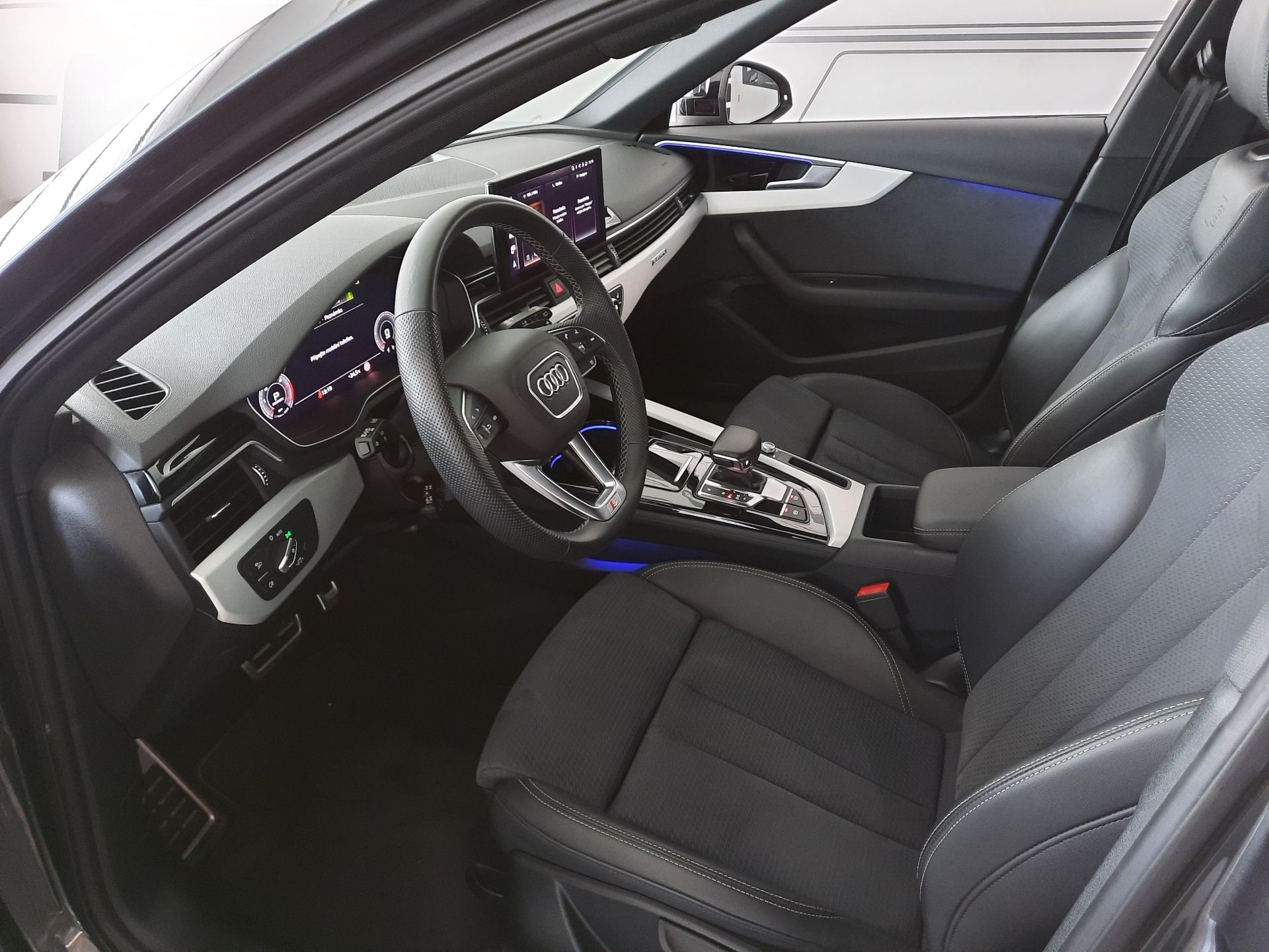 Audi A4 Avant, 40 TDI quattro (150kW/204k) S - fotka 6