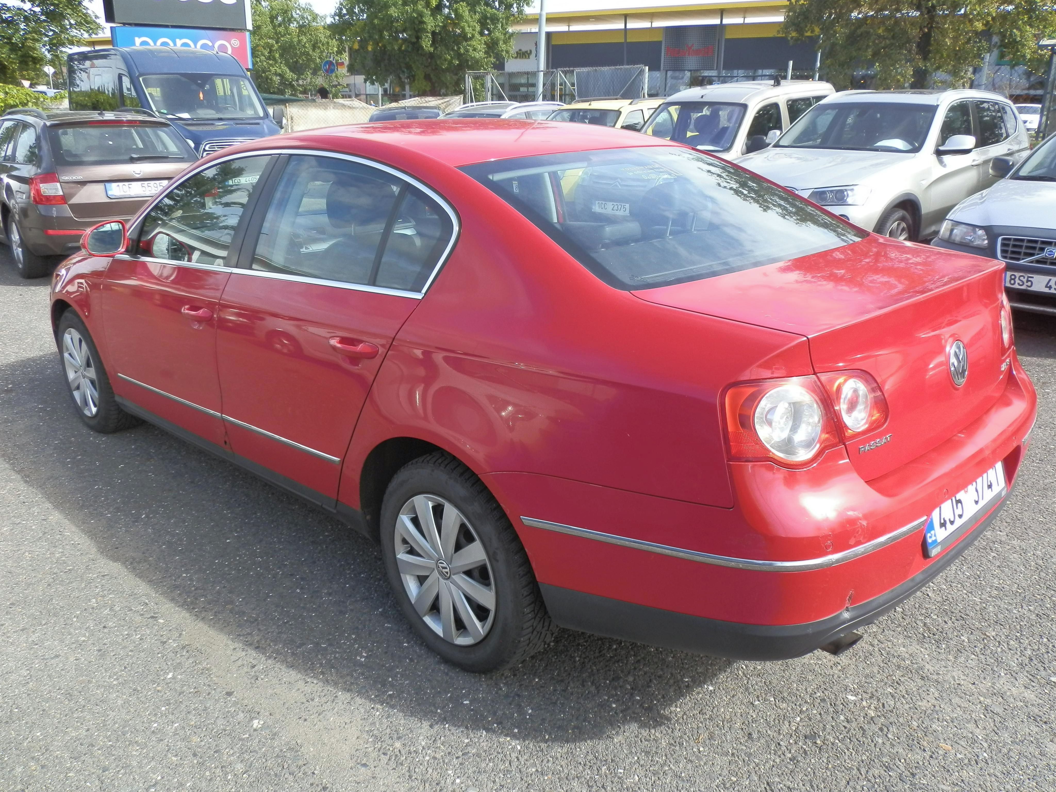 Volkswagen Passat, 2,0 FSi DSG - fotka 2