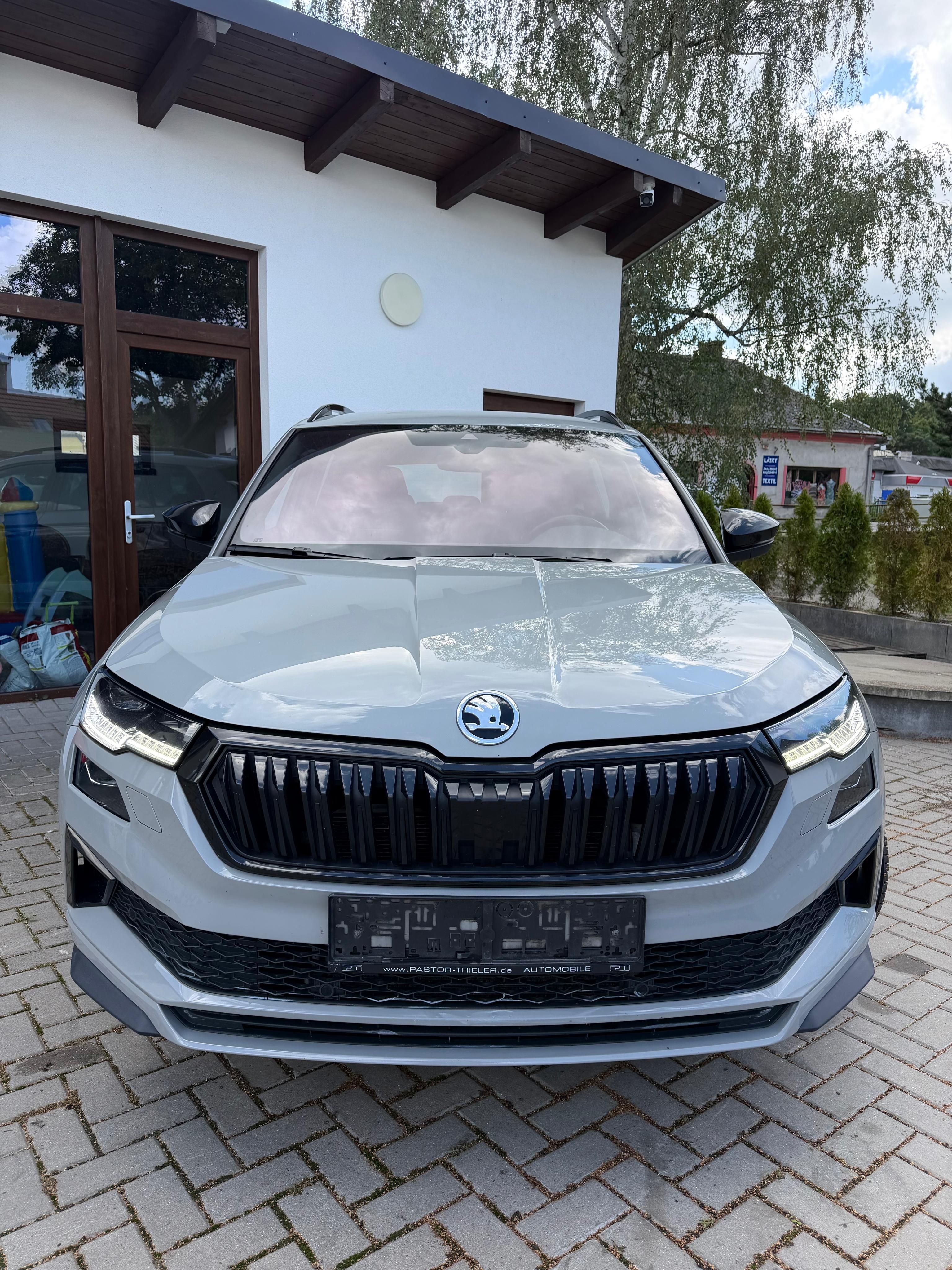 Škoda Karoq, Sport Line 1.5 TSI MATRIX DCC - fotka 2
