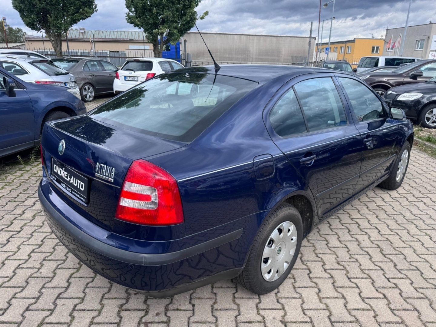 Škoda Octavia, 1,6 MPI 75 KW NOVÁ STK - fotka 5