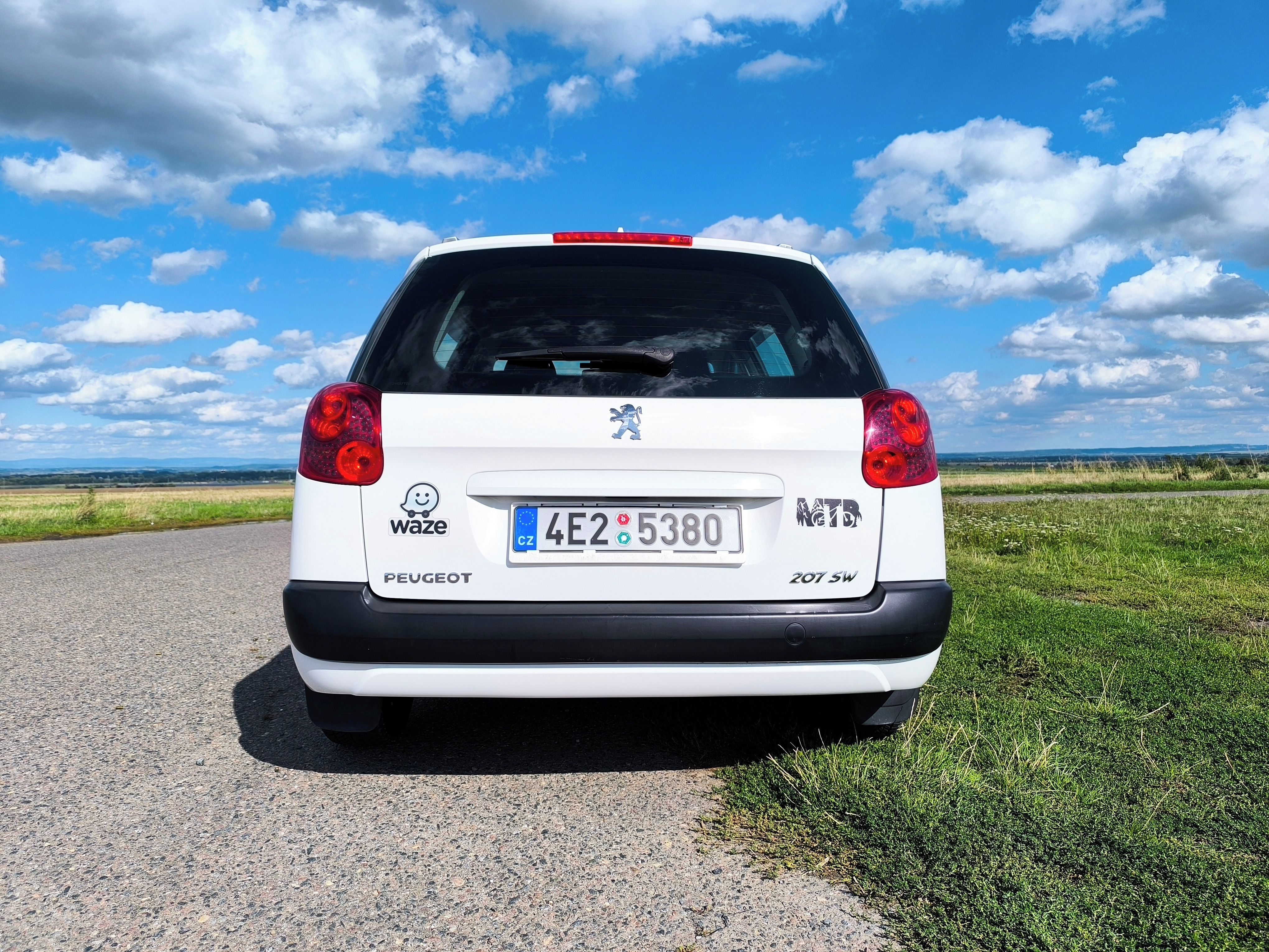 Peugeot 207, 1.4 54kW, 1.majitel, ČR,127tkm - fotka 4
