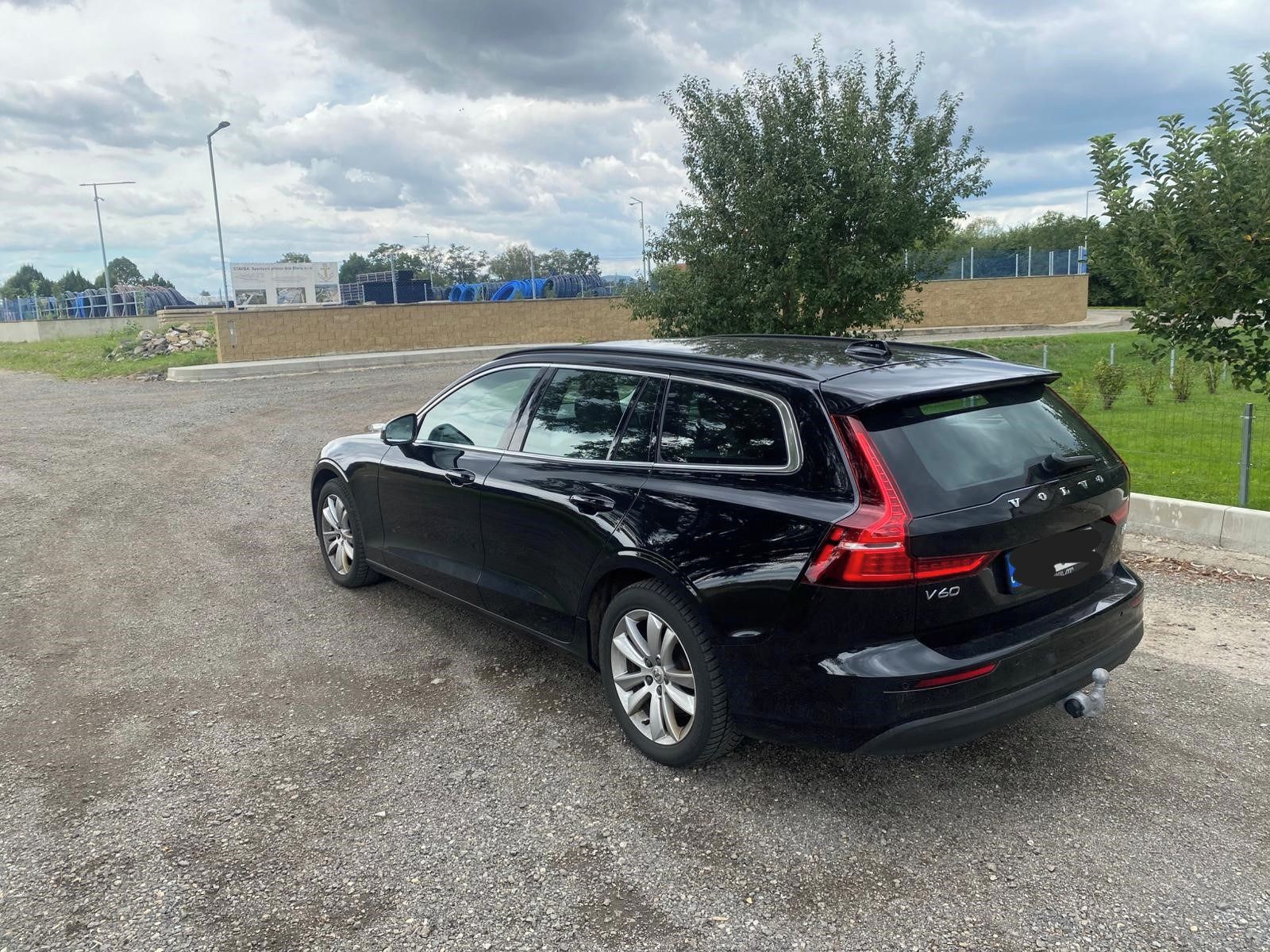 Volvo V60, 2024 AWD105tkm1maj2,0milHyb - fotka 3