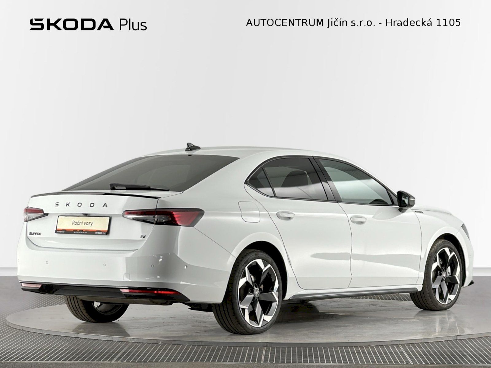 Škoda Superb, iV DSG 1.5TSI 150kW SportLine - fotka 2