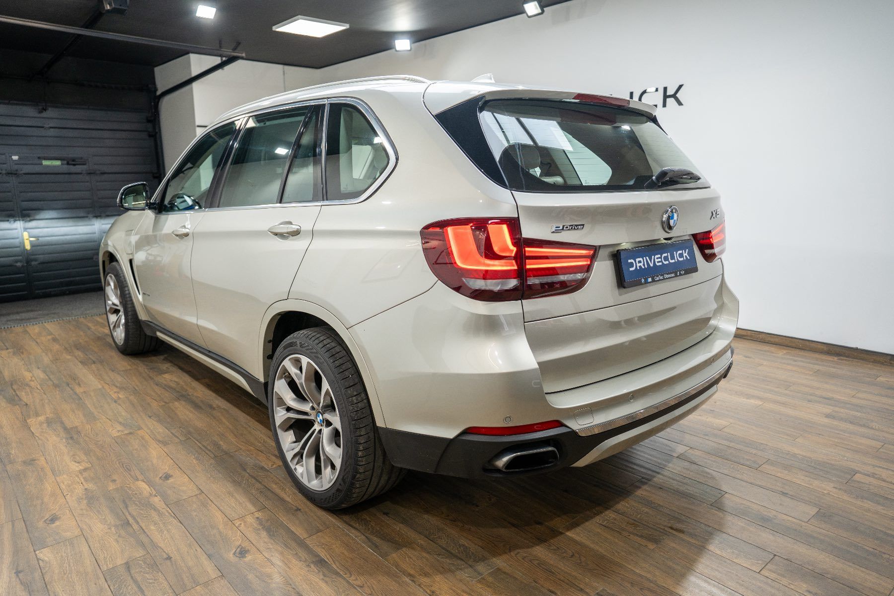 BMW X5, 40e 2.0 180 kW xDrive - fotka 5