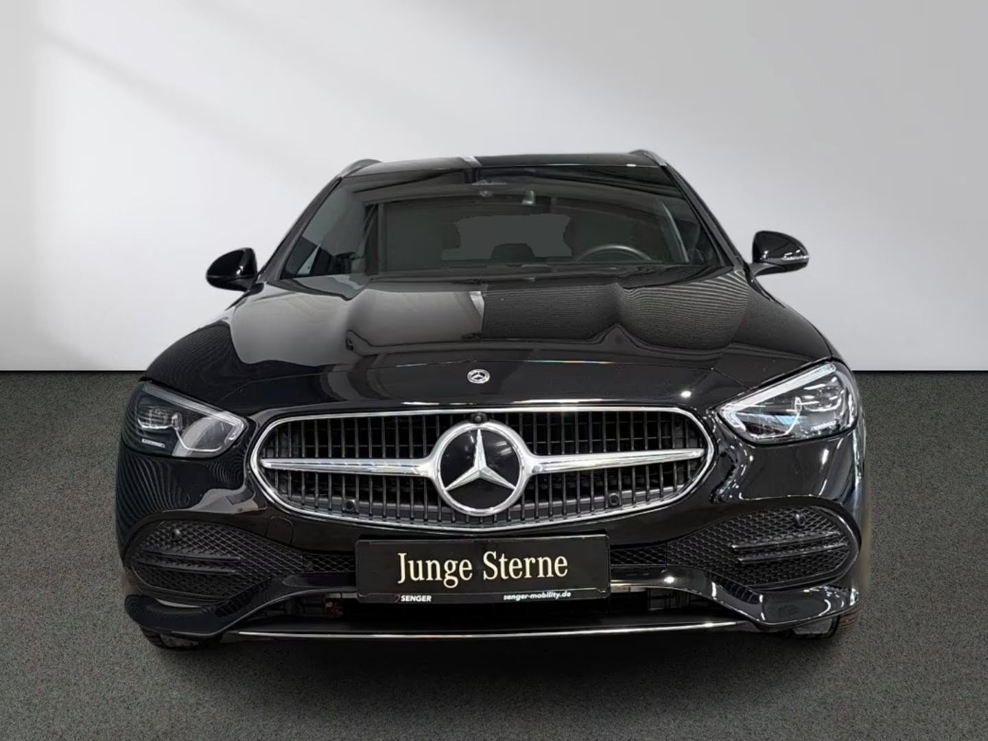 Mercedes-Benz Třídy C, 180T Avantgarde*360°*Paměť