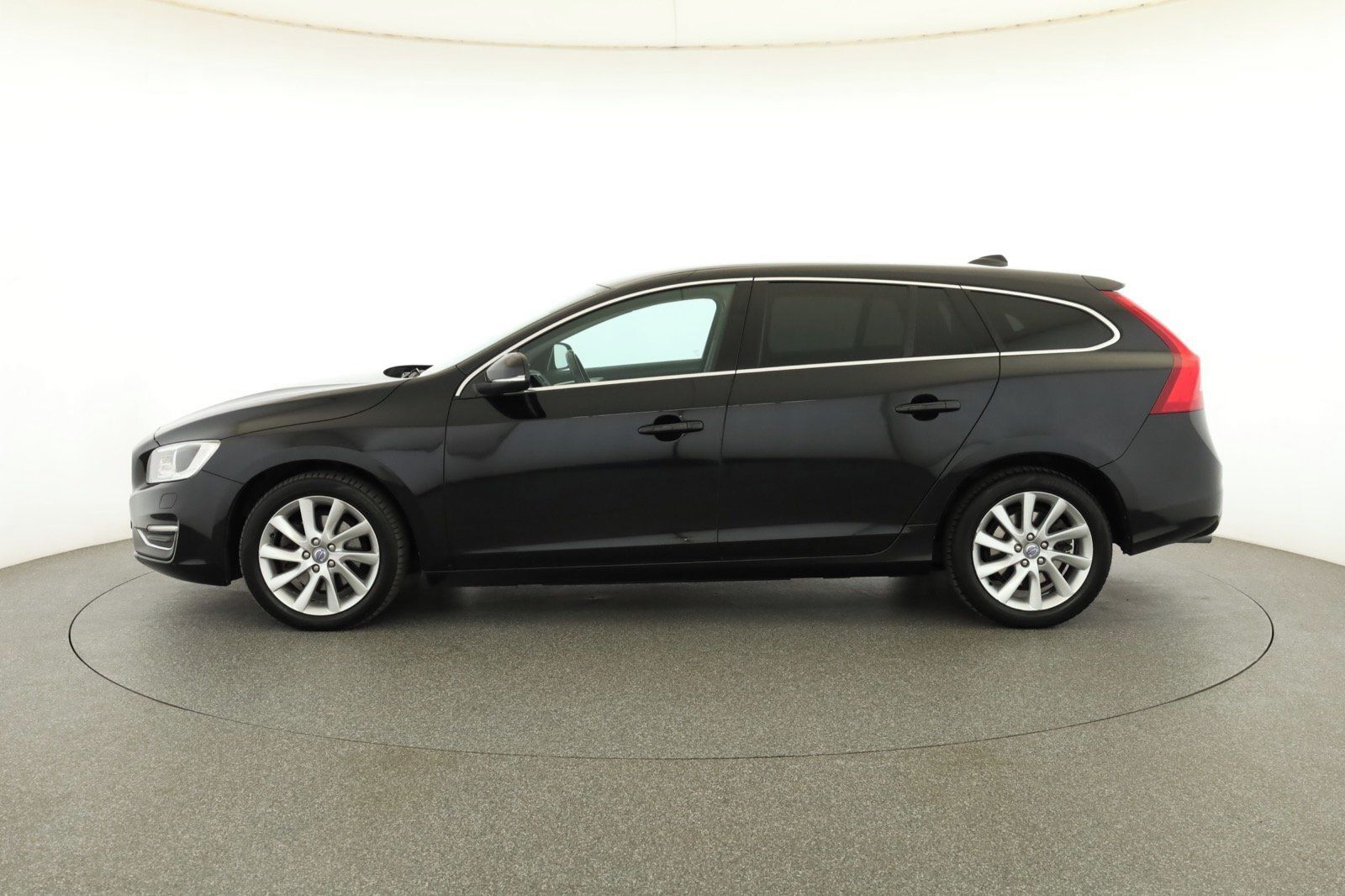 Volvo V60, D2, Automat, Serv.kniha, Navi - fotka 3