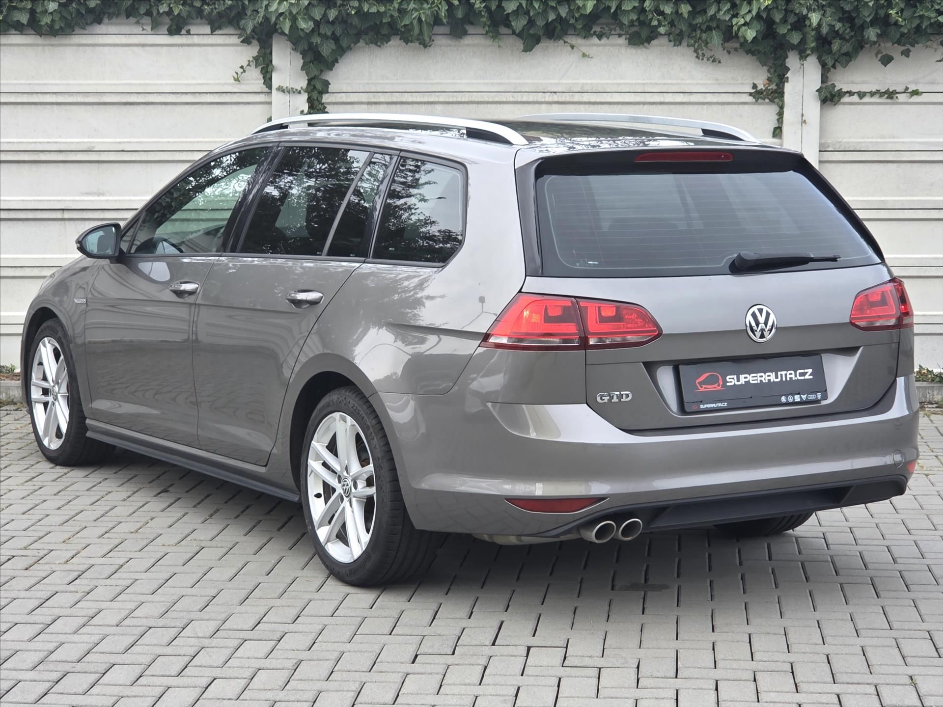 Volkswagen Golf, 2,0 TDi 135kW DSG GTD ČR 2.maj - fotka 4
