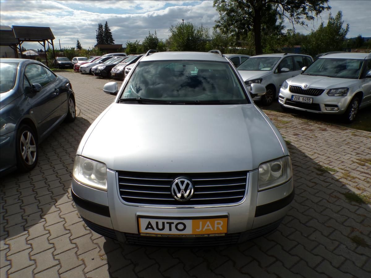 Volkswagen Passat, 1,6 i  TAŽNÉ ZAŘÍZENÍ - fotka 3