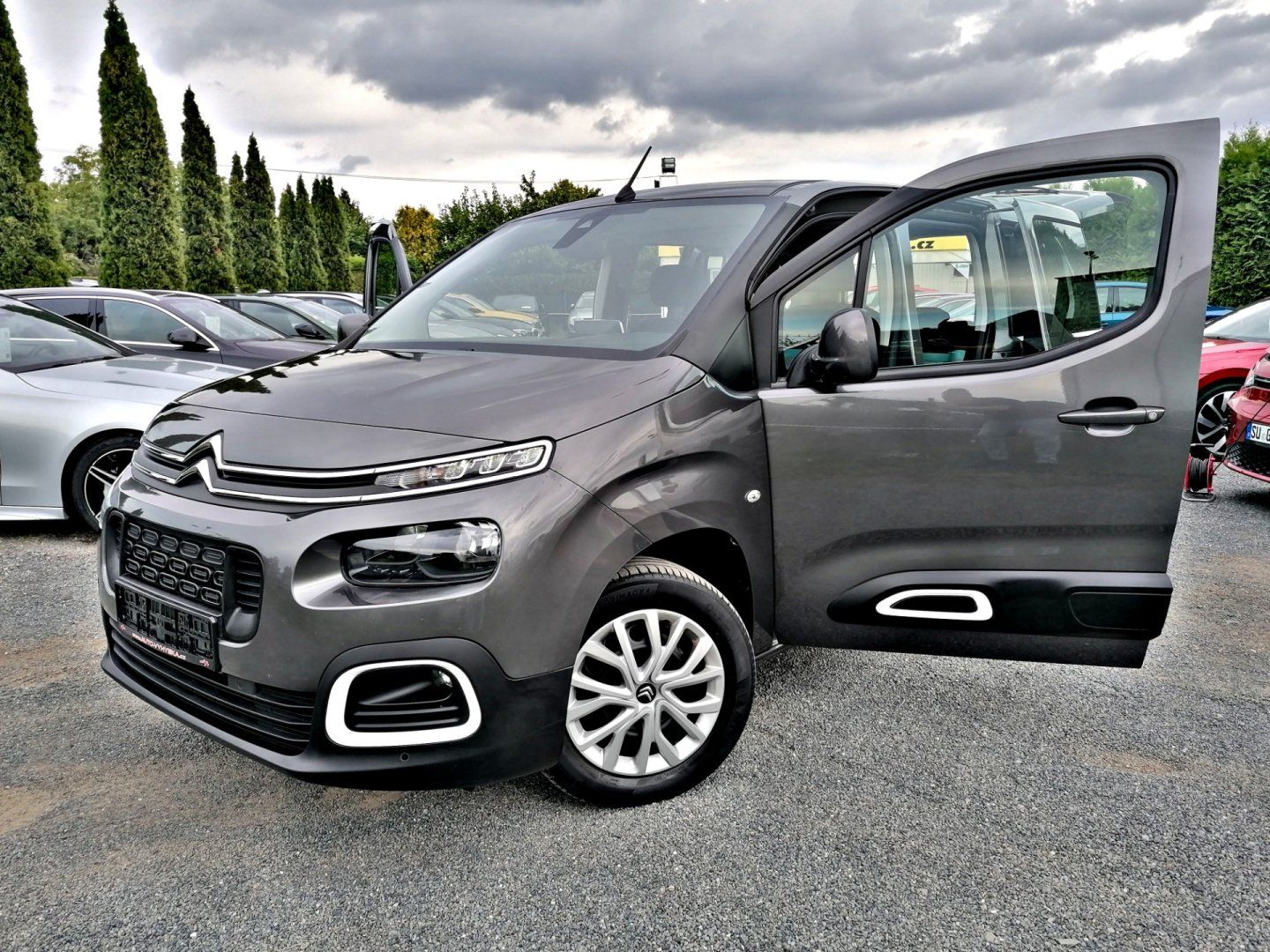 Citroën Berlingo, XL 1.5 BlueHdi Shine Navi - fotka 2