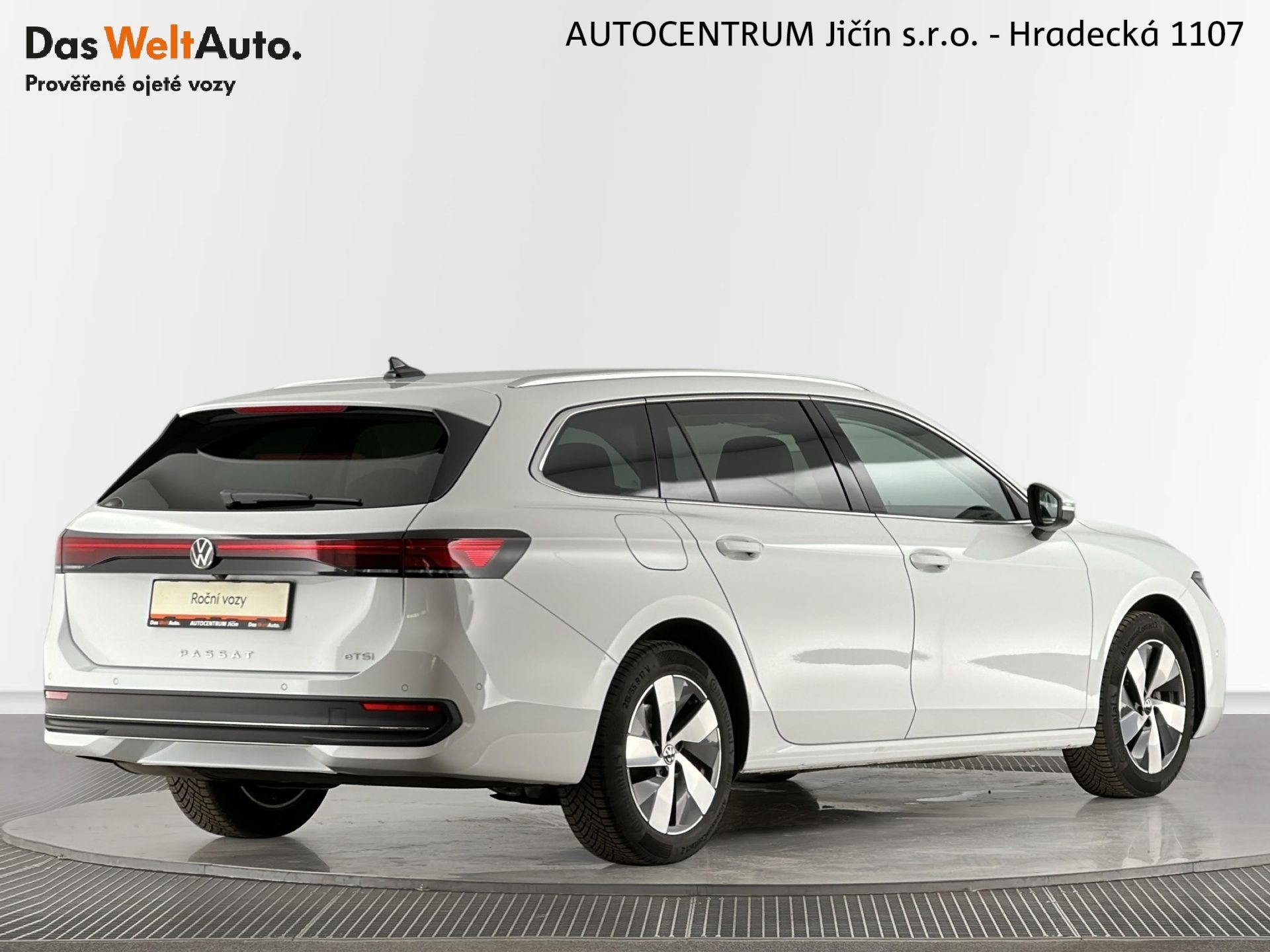 Volkswagen Passat, Business 1.5 TSI 110kW DSG - fotka 2