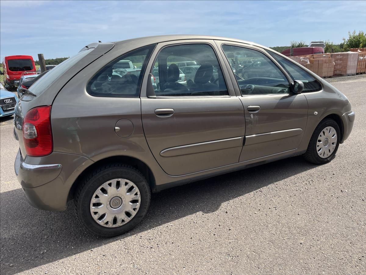Citroën Xsara Picasso, 1,6 i KLIMA ROZVODY STk 8/28 - fotka 5