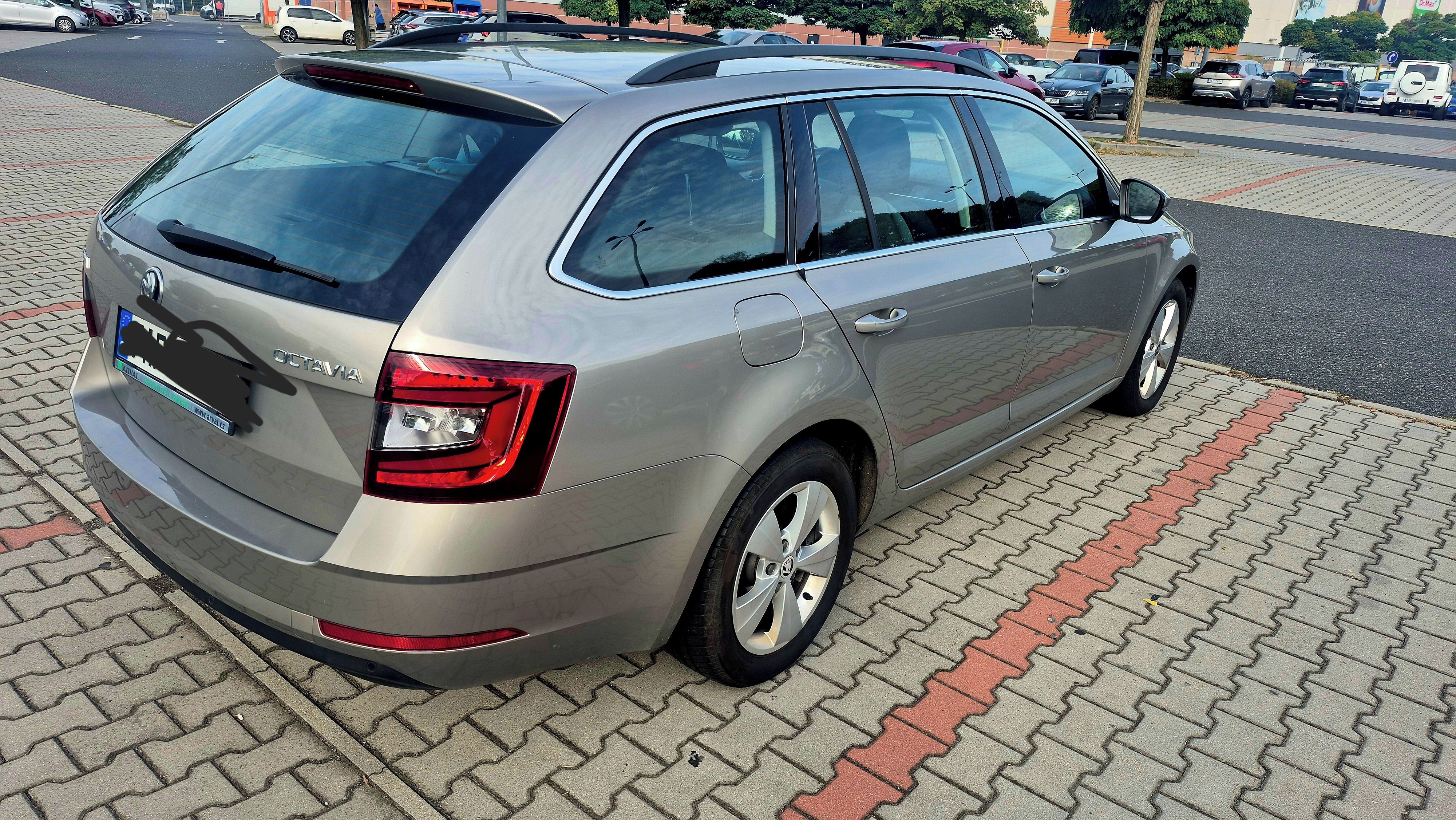 Škoda Octavia, Škoda Octavia, STYLE, 1.6 TDI - fotka 4