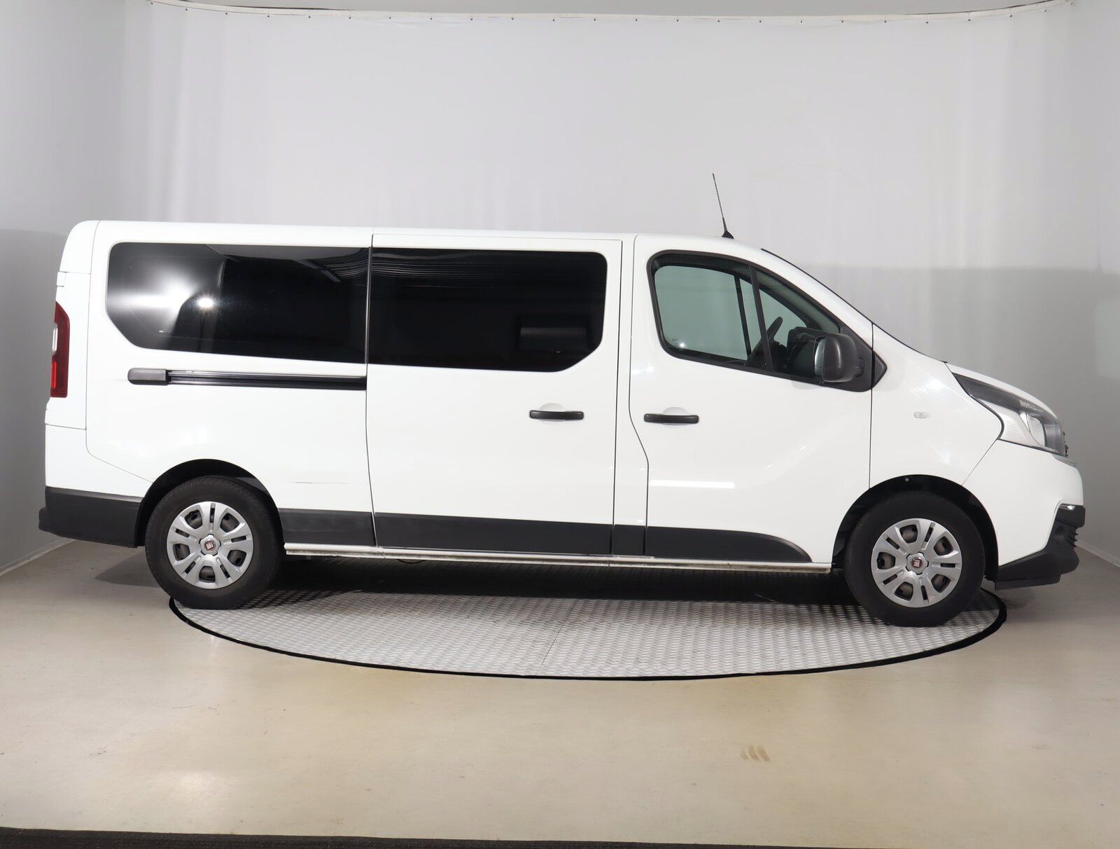Fiat Talento, 2.0 EcoJet, Bus, 6Míst, ČR - fotka 6